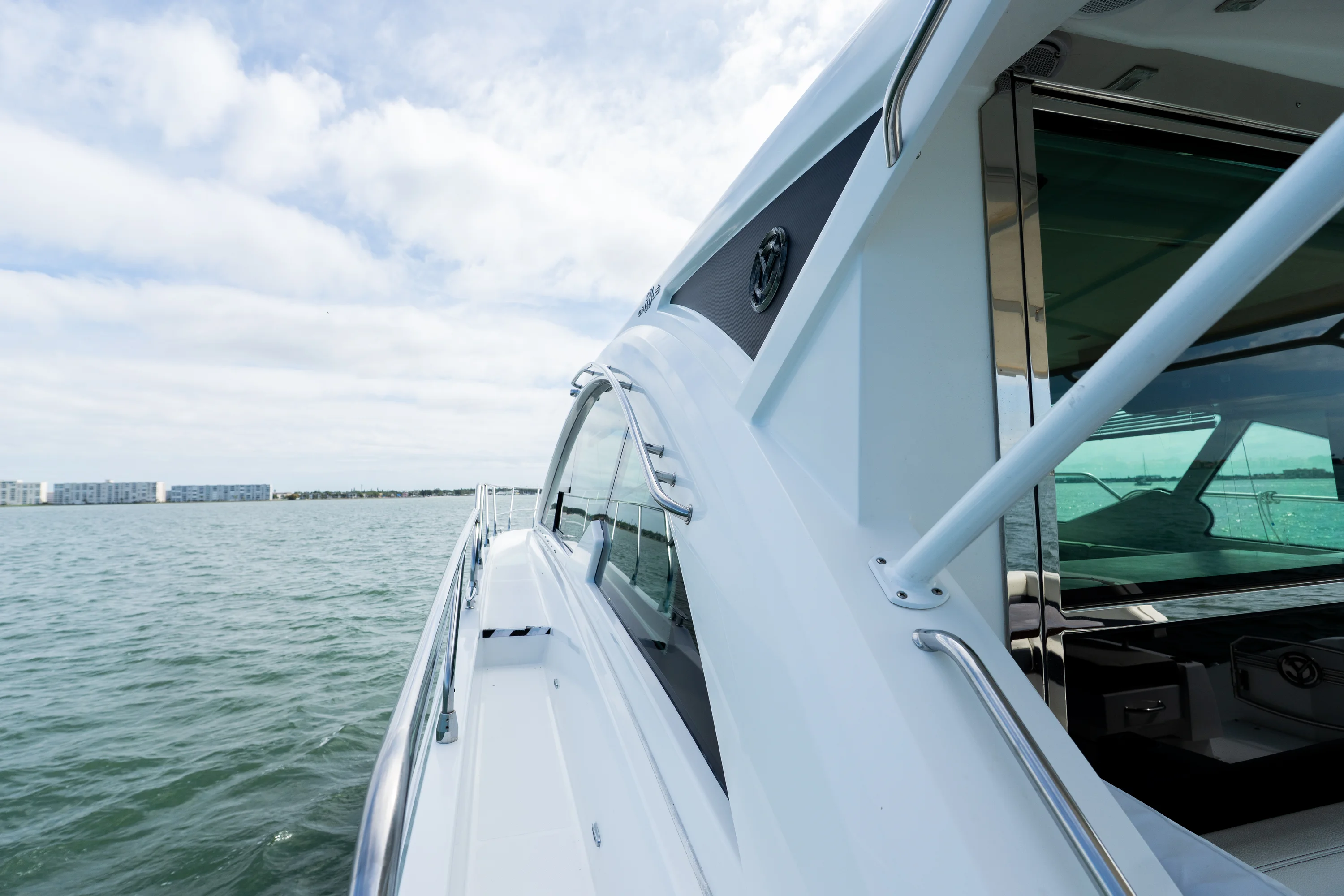 2018 Cruisers Yachts 50 CANTIUS Image Thumbnail #27