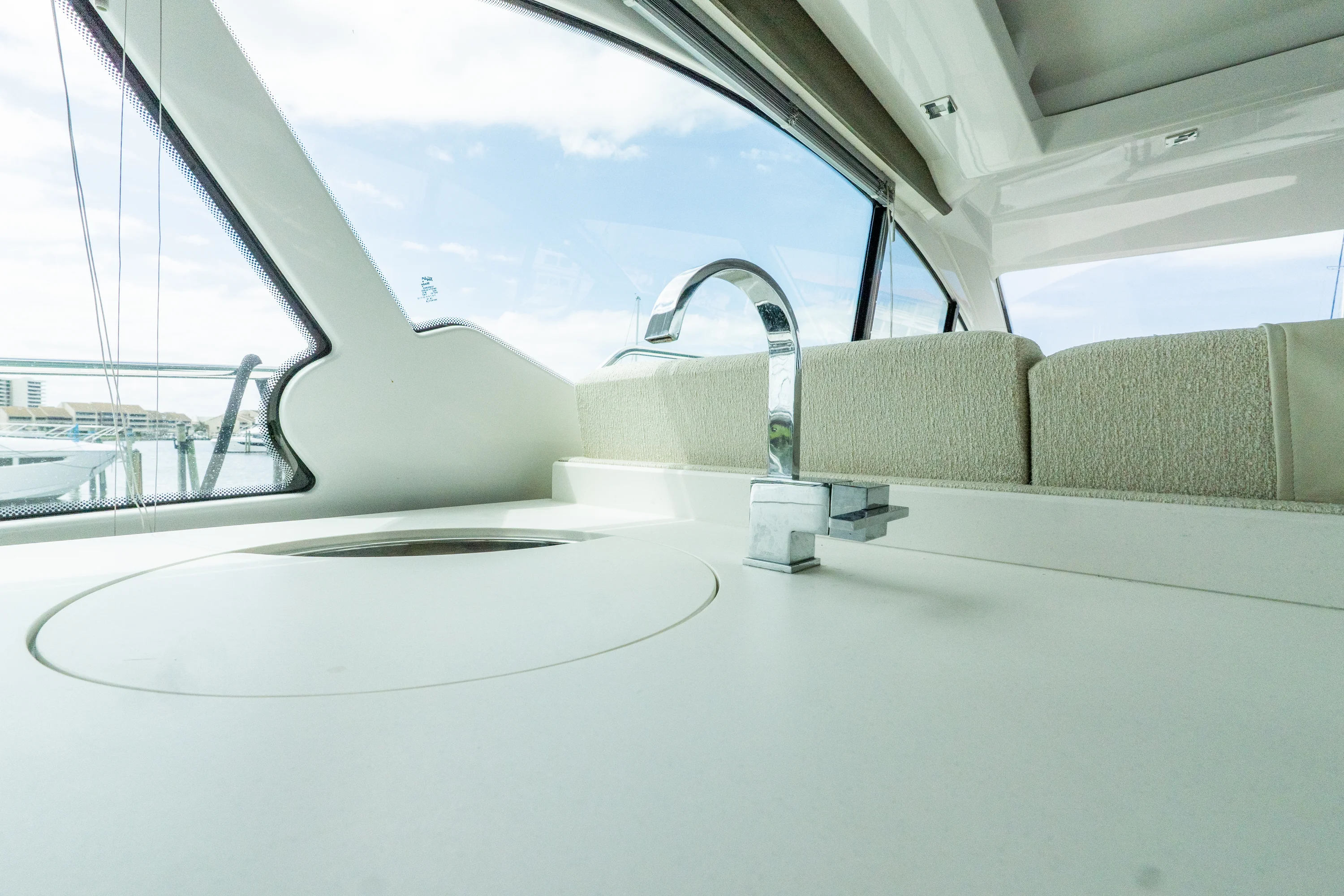 2018 Cruisers Yachts 50 CANTIUS Image Thumbnail #73