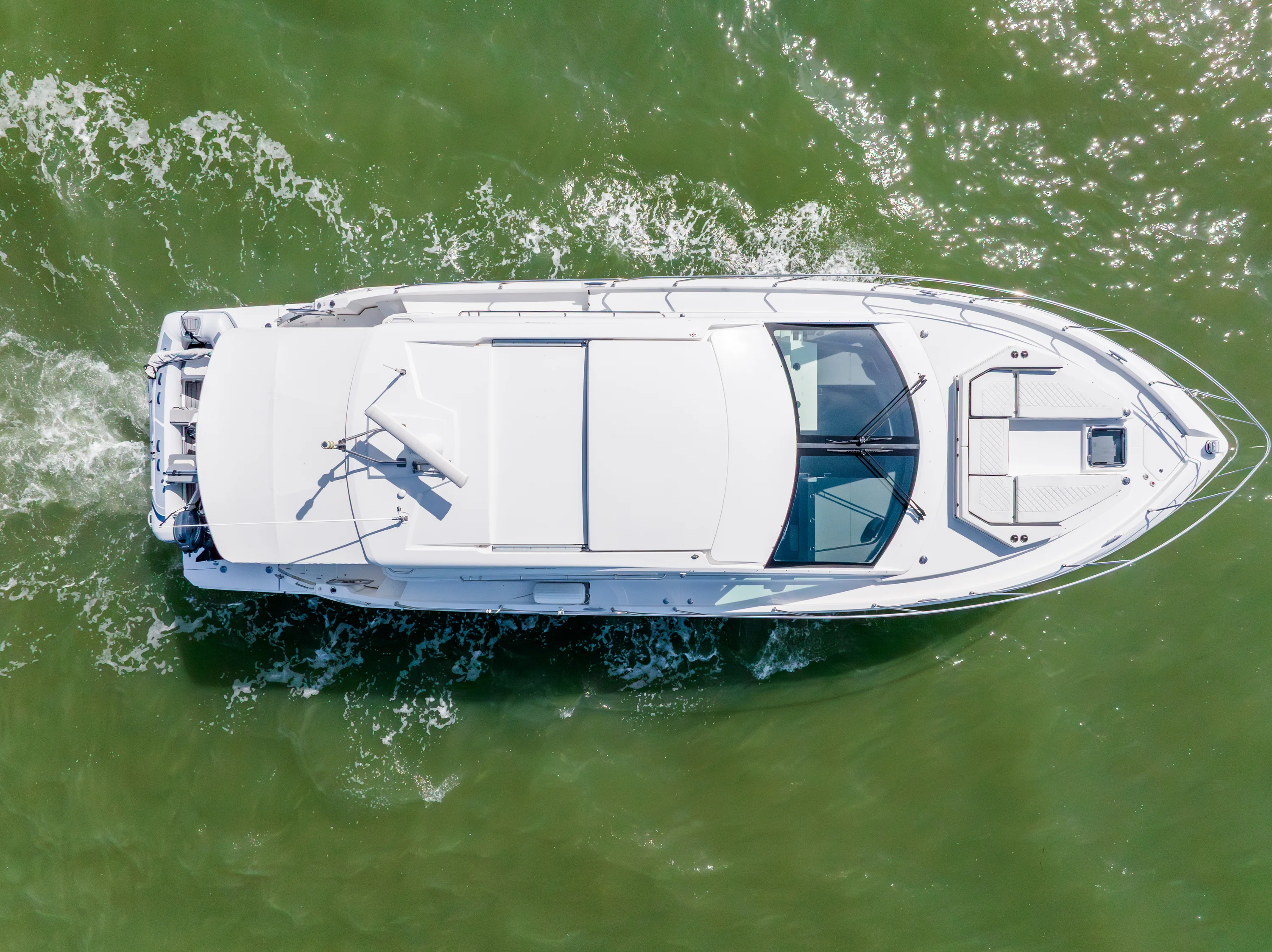 2018 Cruisers Yachts 50 CANTIUS Image Thumbnail #7