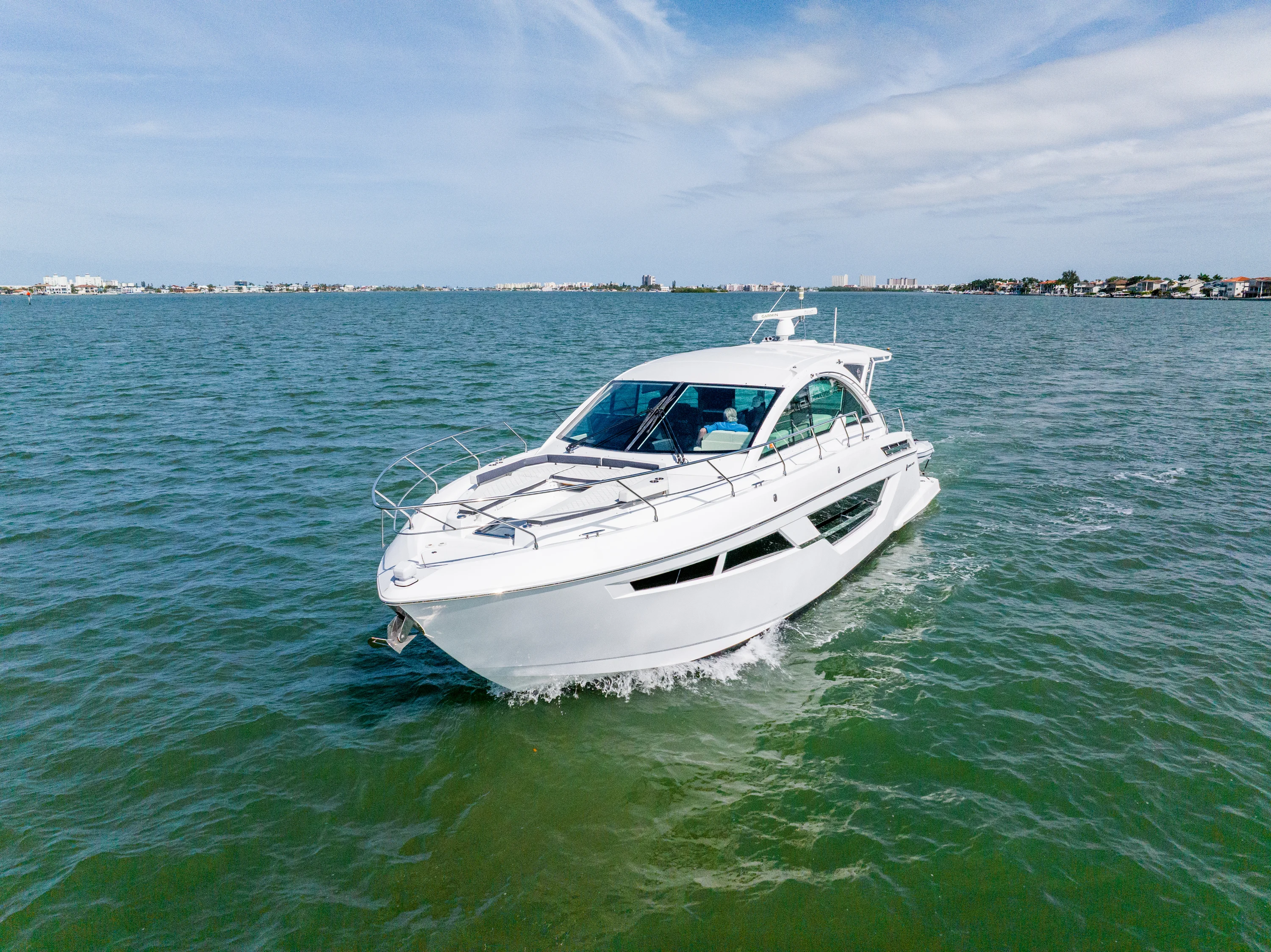 2018 Cruisers Yachts 50 CANTIUS Image Thumbnail #4