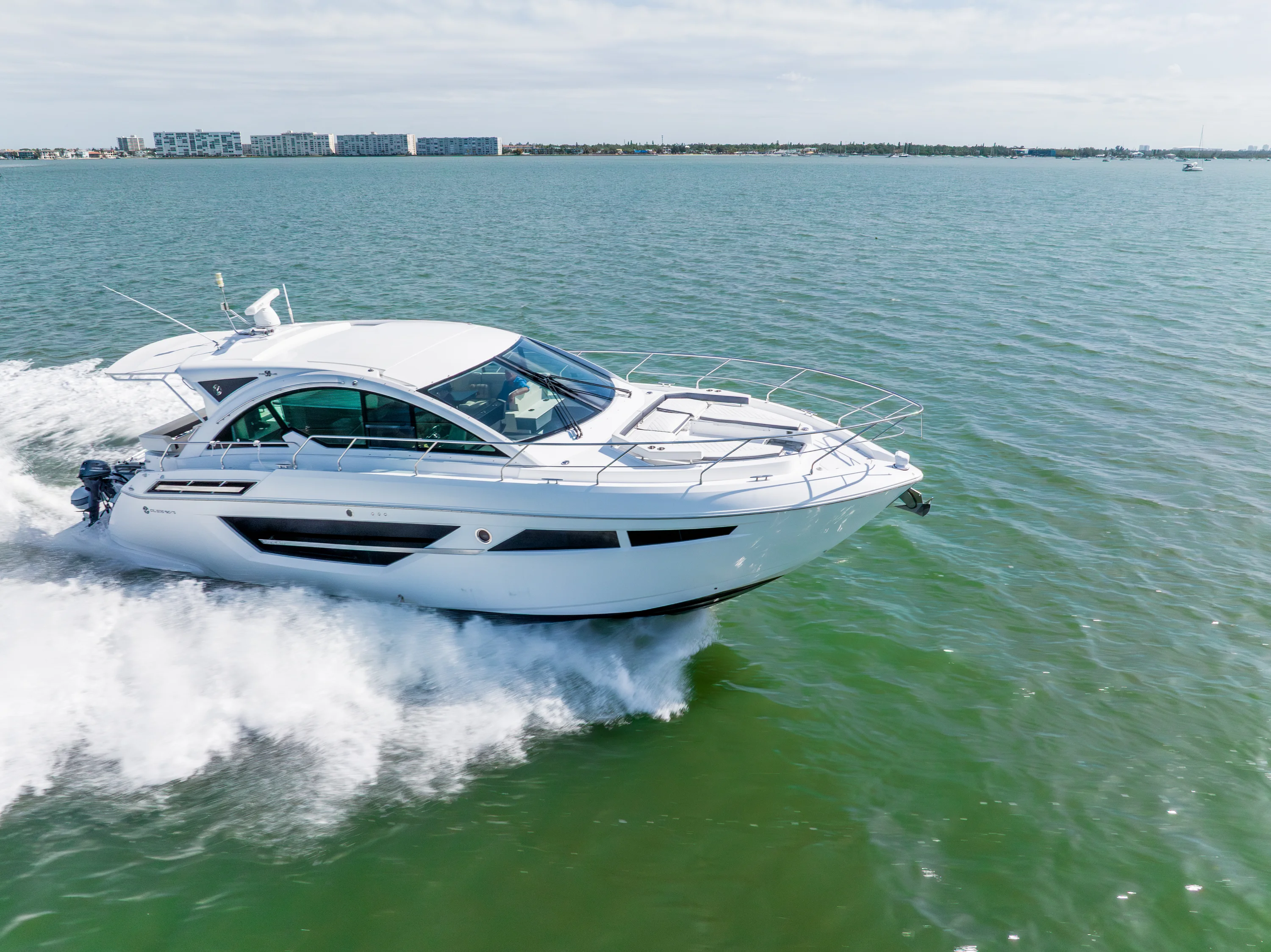 2018 Cruisers Yachts 50 CANTIUS Image Thumbnail #11