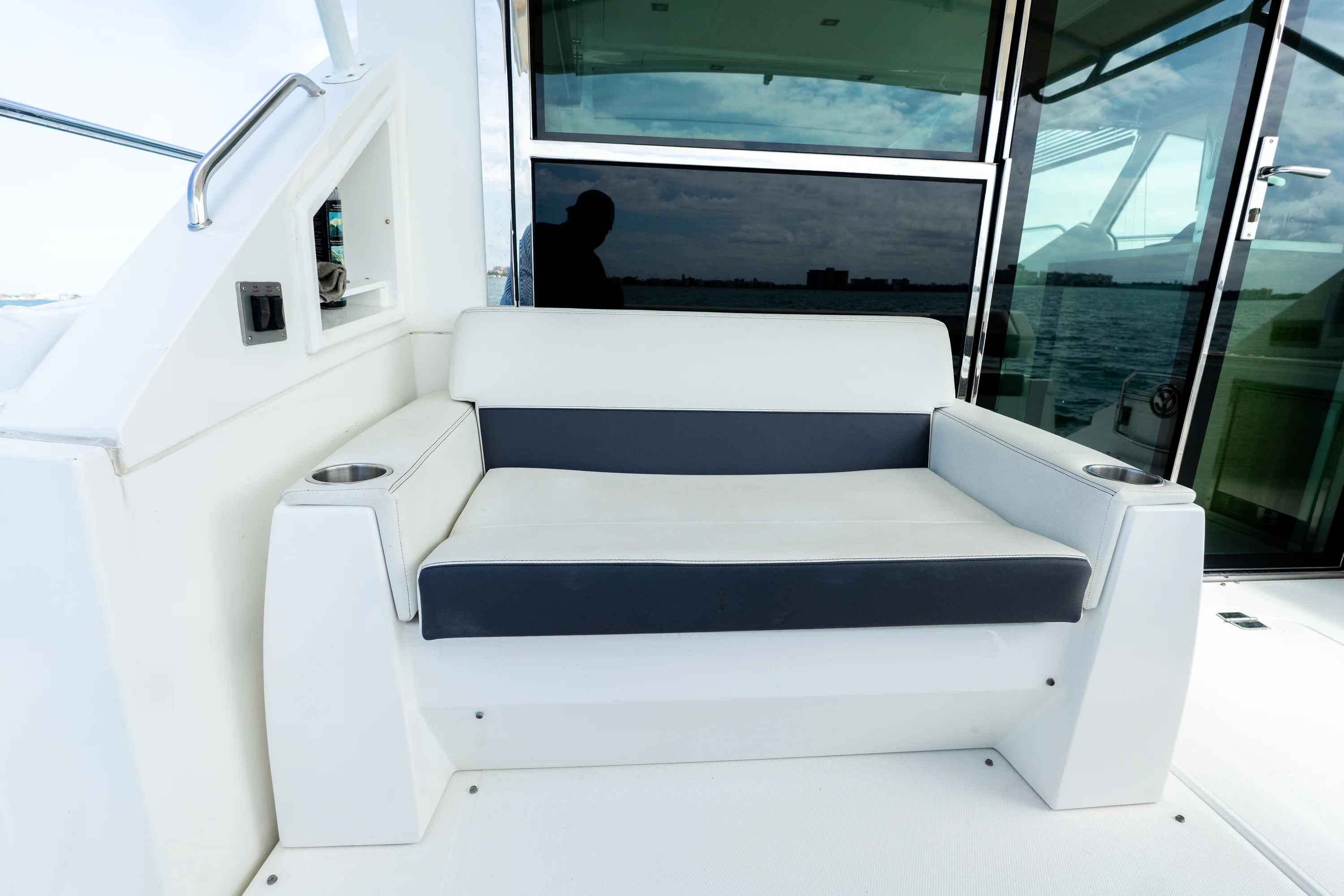 2018 Cruisers Yachts 50 CANTIUS Image Thumbnail #24