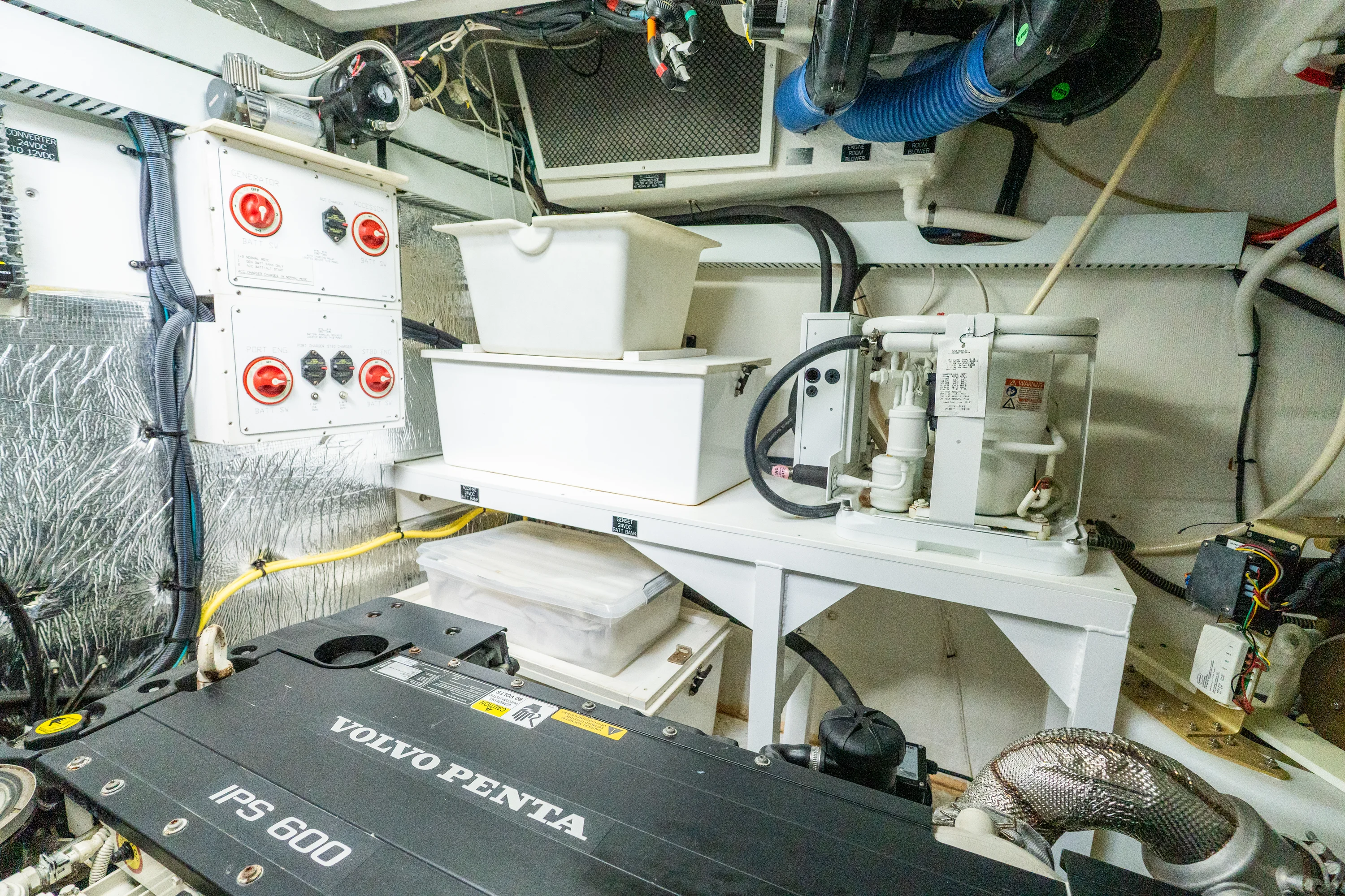 2018 Cruisers Yachts 50 CANTIUS Image Thumbnail #85