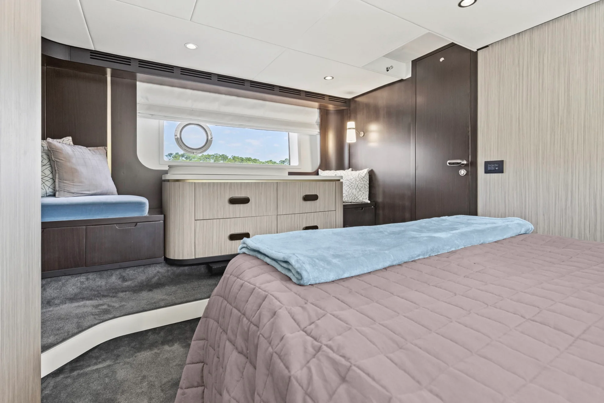 2019 Azimut 60 FLY Image Thumbnail #62