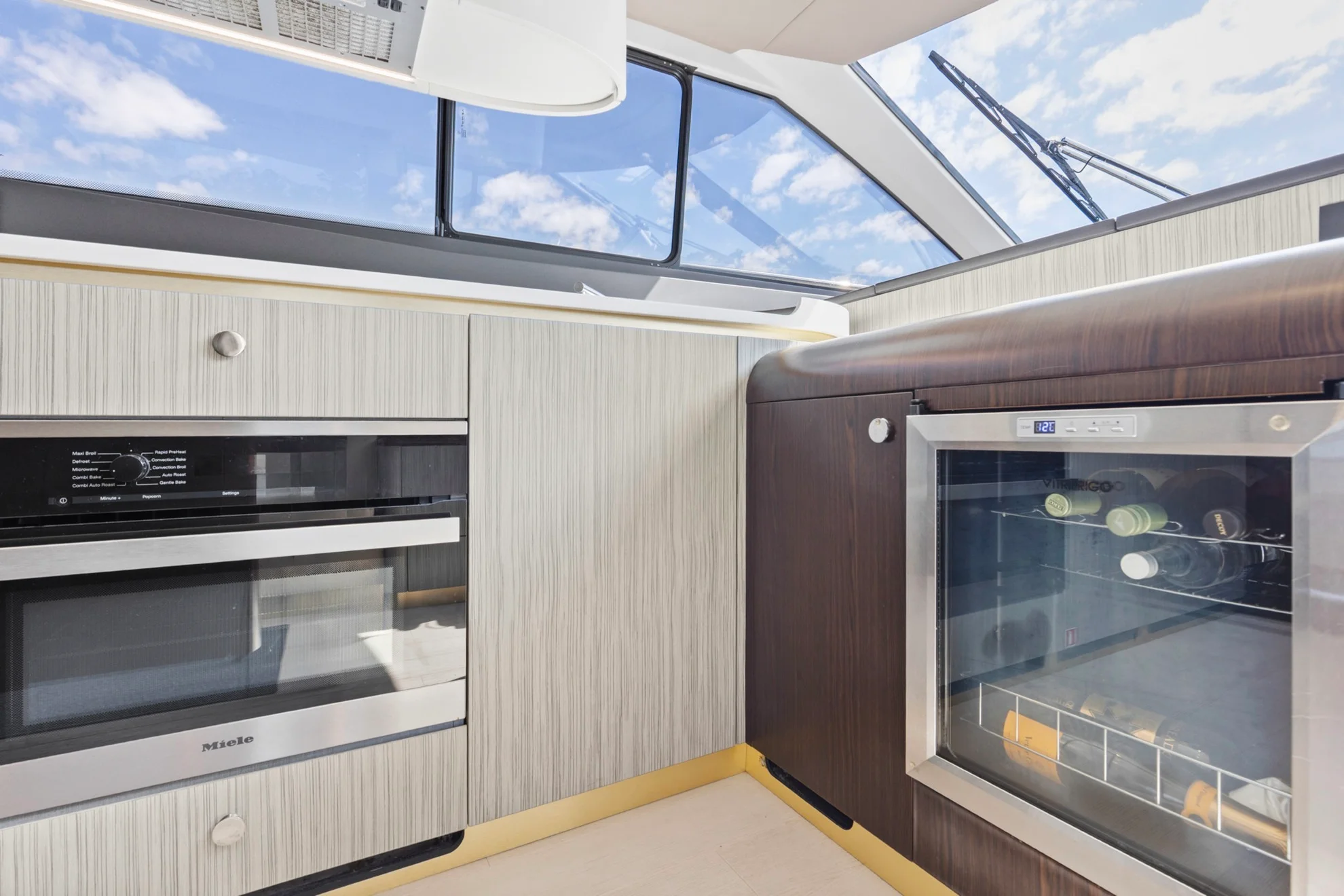2019 Azimut 60 FLY Image Thumbnail #46