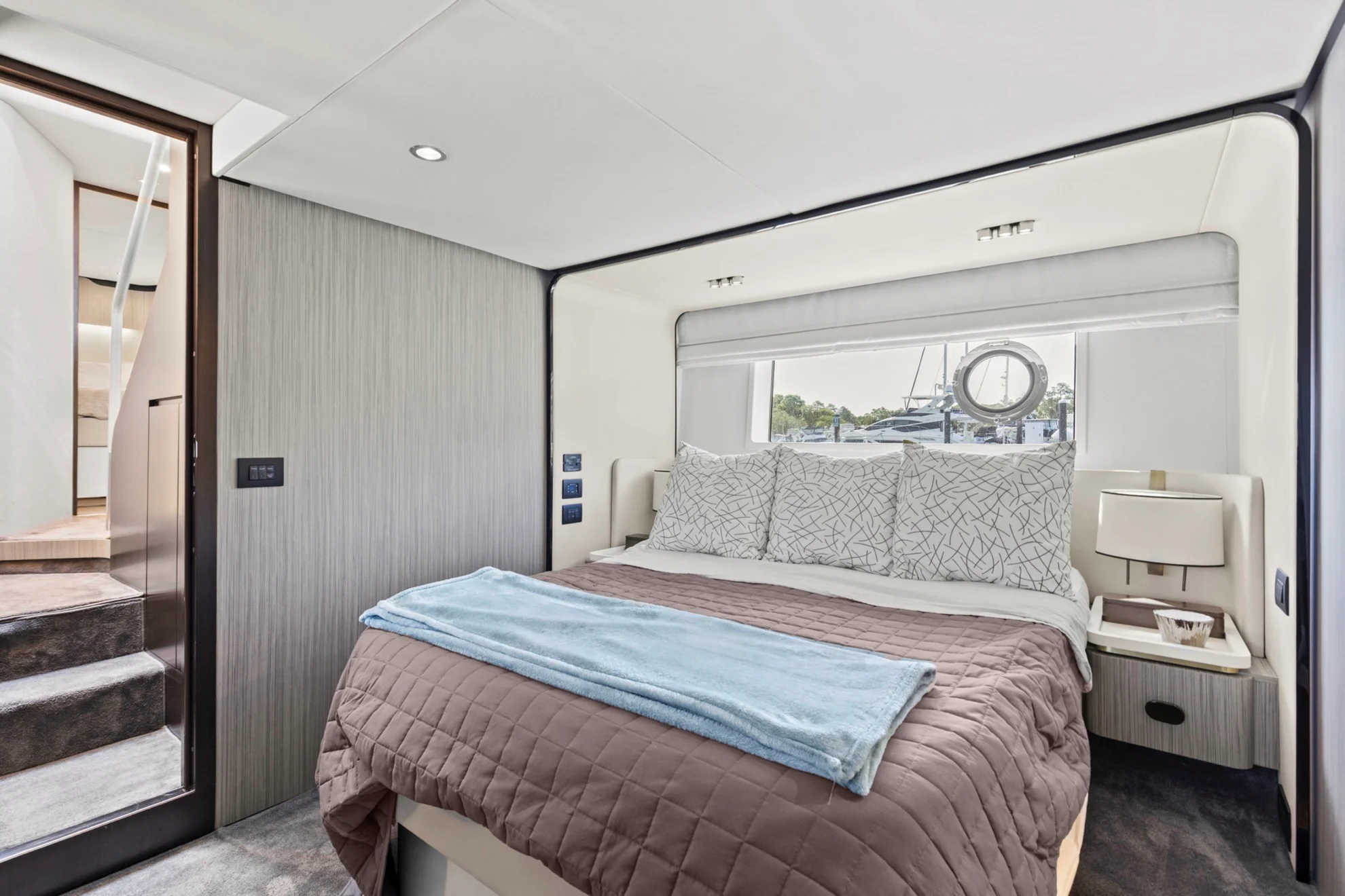 2019 Azimut 60 FLY Image Thumbnail #42