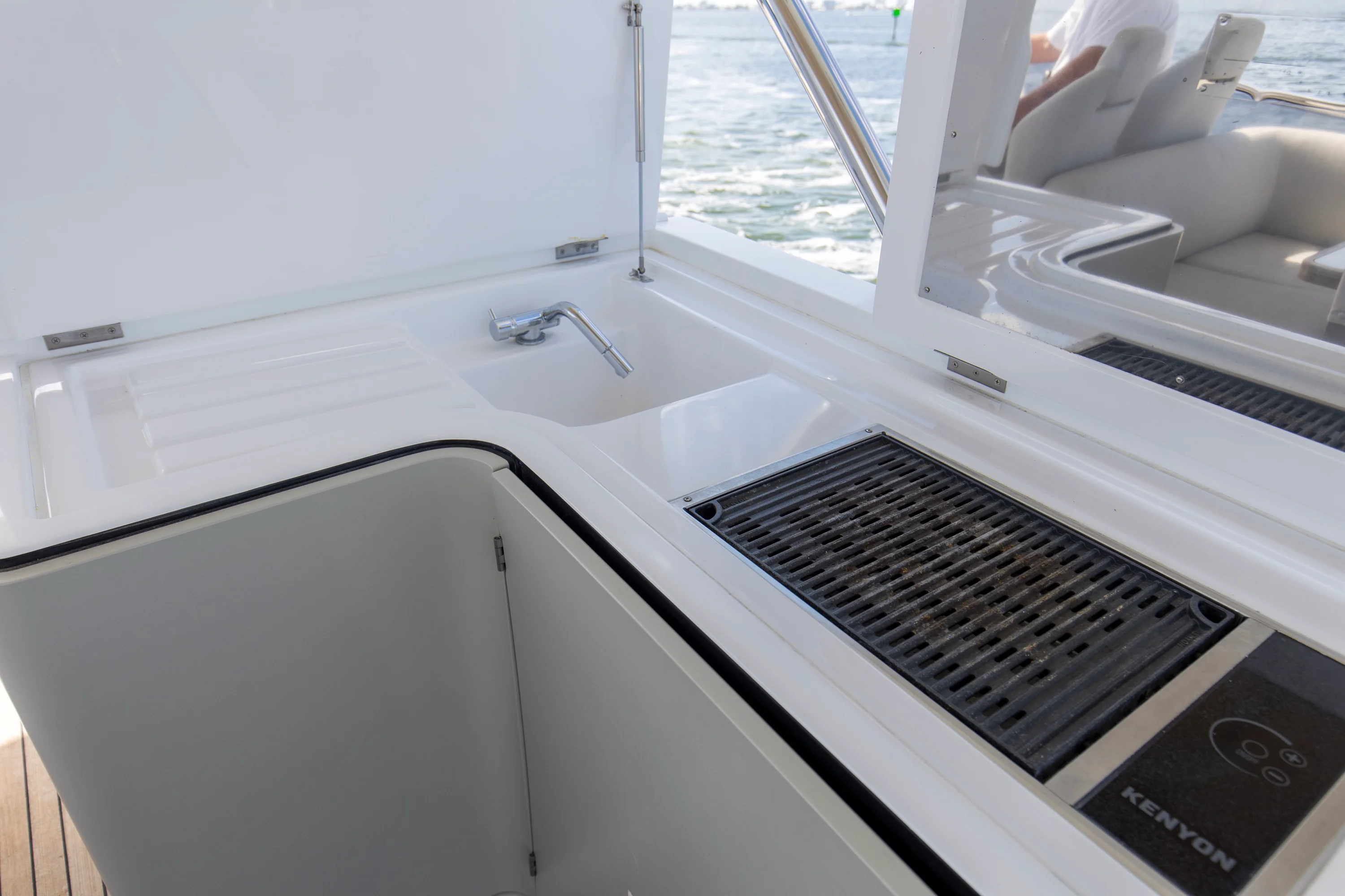 2019 Azimut 60 FLY Image Thumbnail #44
