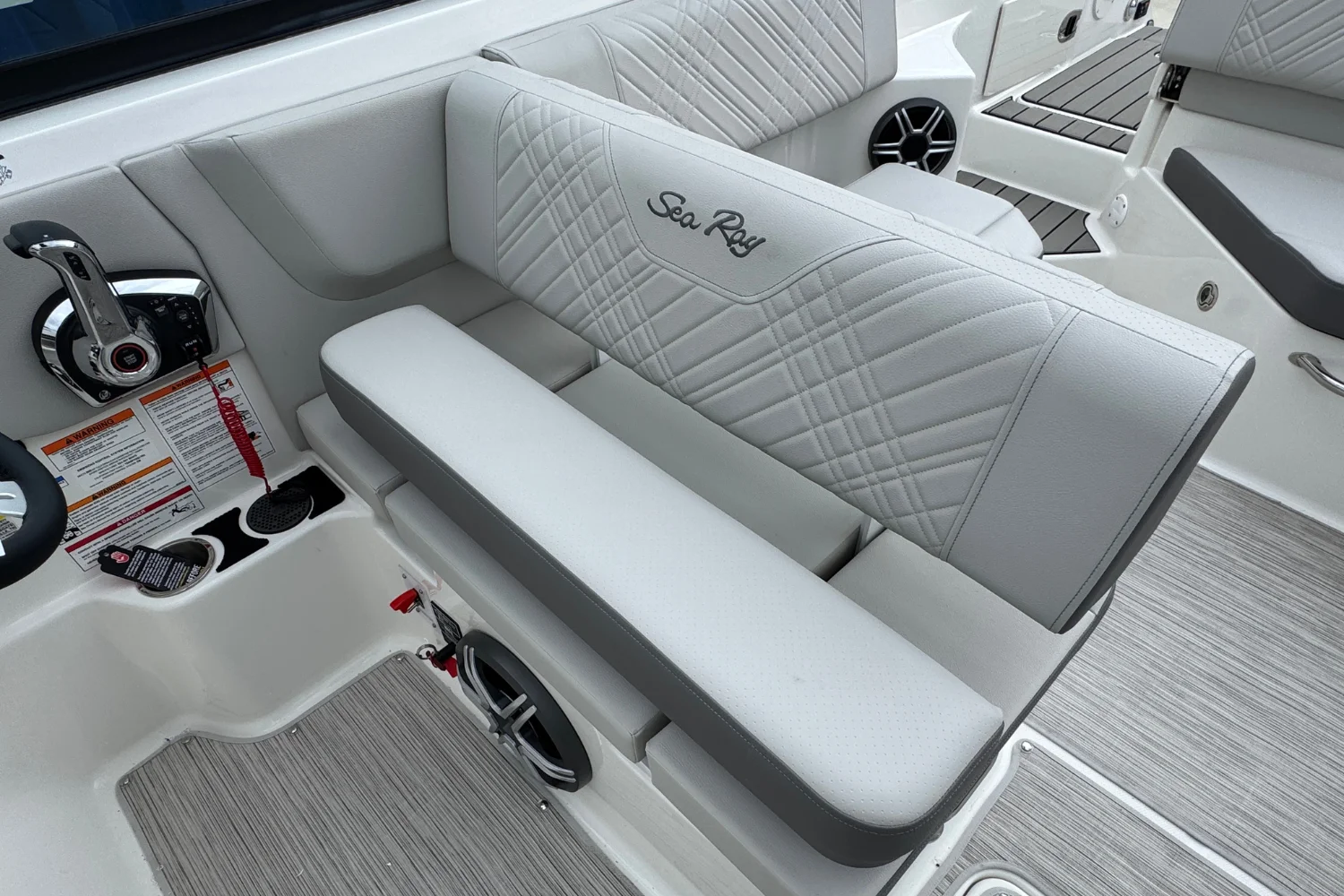 2026 Sea Ray SDX 250 Image Thumbnail #19