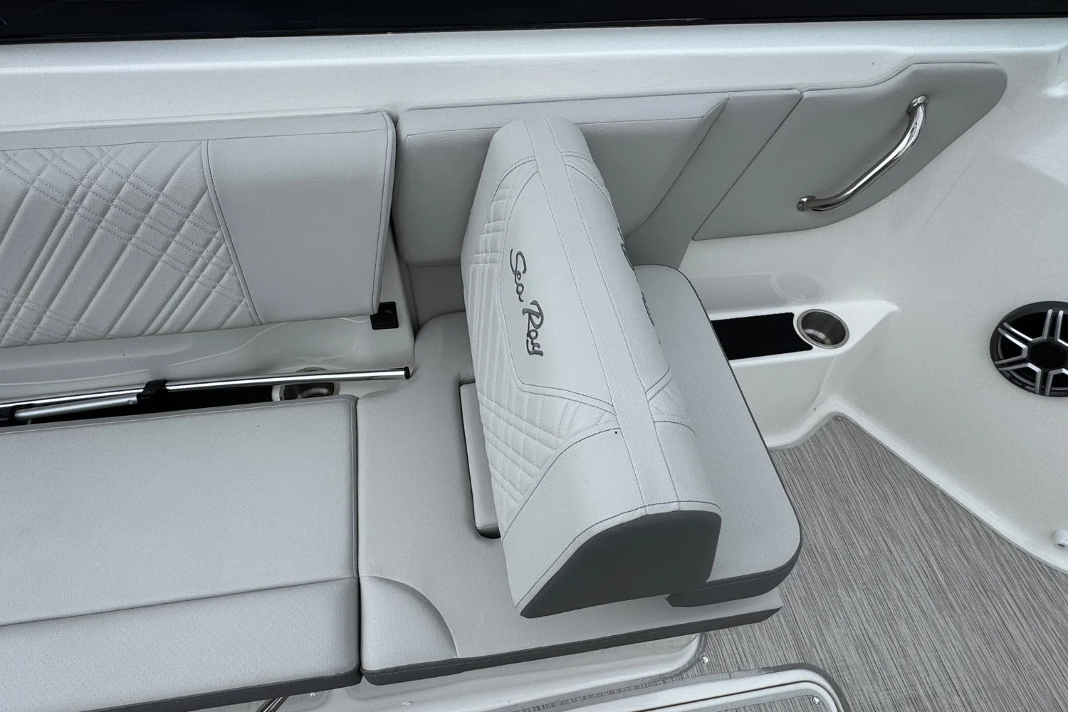2026 Sea Ray SDX 250 Image Thumbnail #14