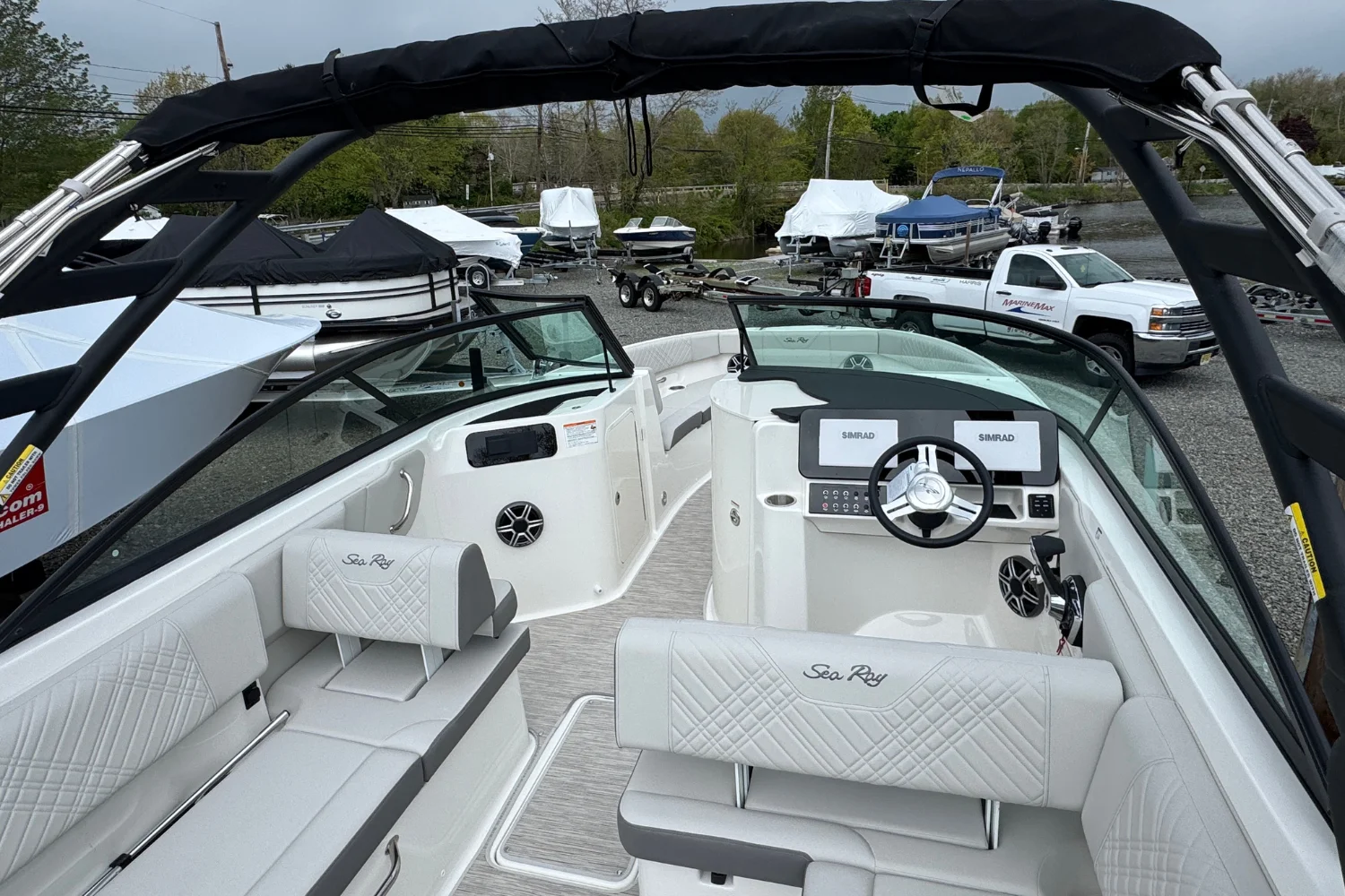 2026 Sea Ray SDX 250 Image Thumbnail #10