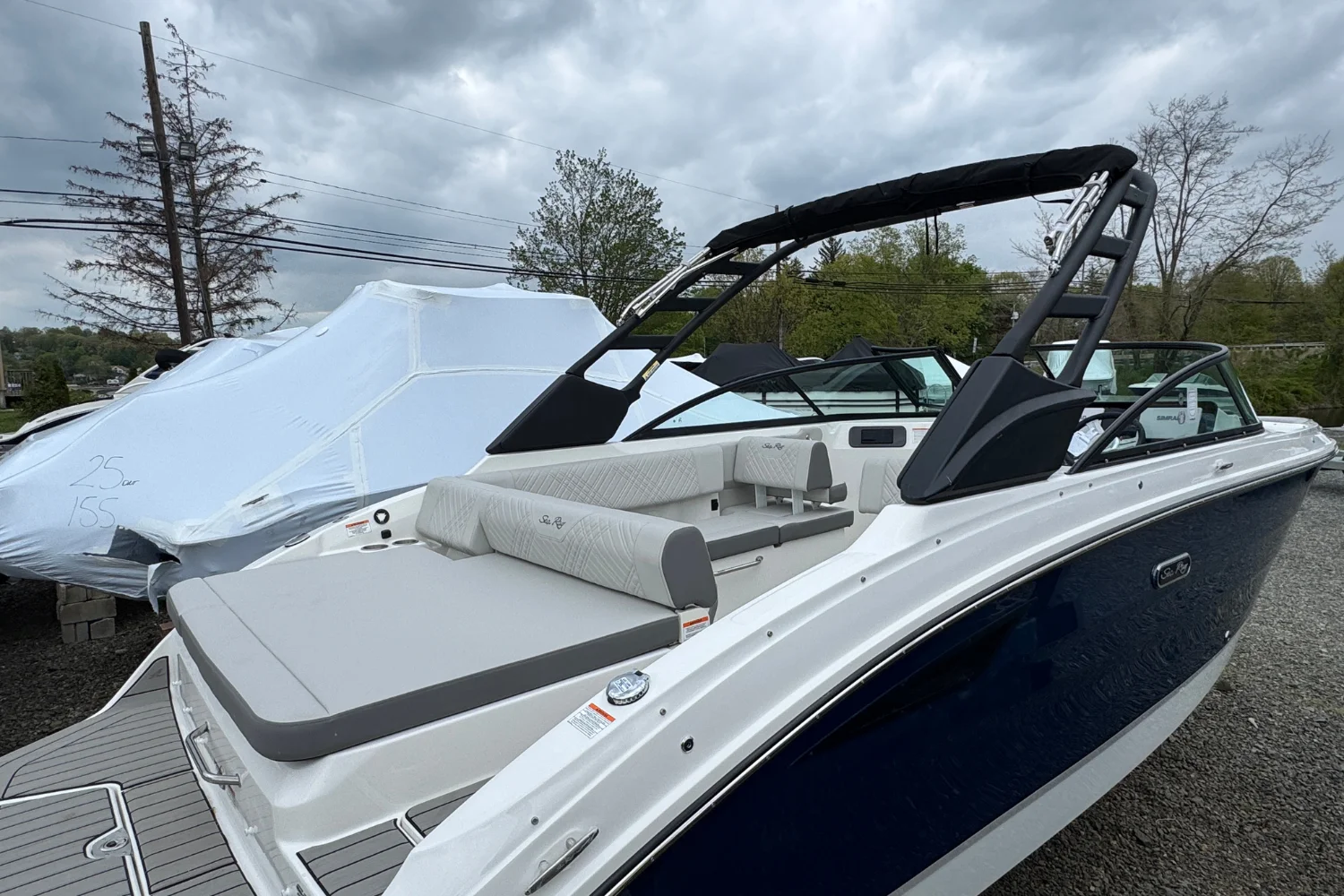 Thumbnail 3 for 2026 Sea Ray SDX 250