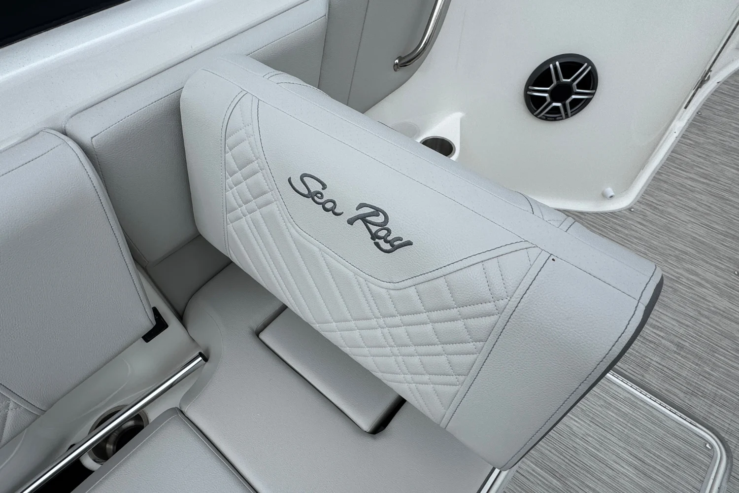 2026 Sea Ray SDX 250 Image Thumbnail #15
