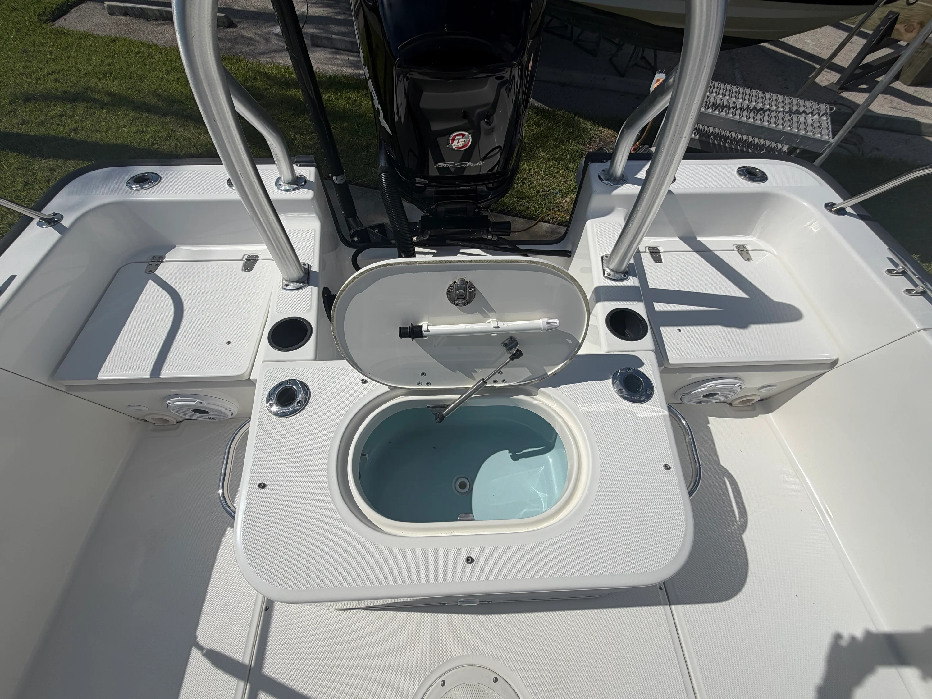 2016 Boston Whaler 210 Montauk Image Thumbnail #7