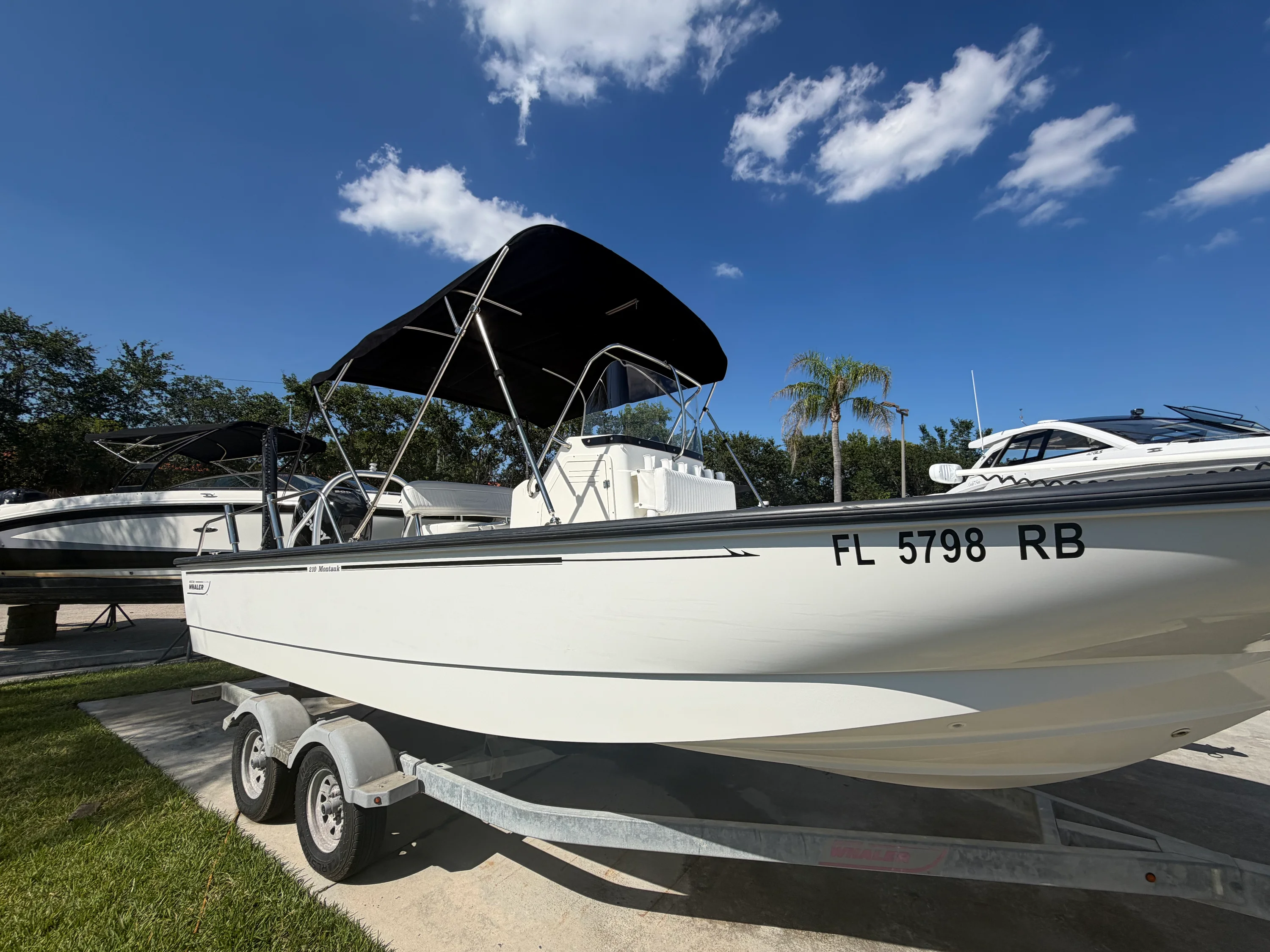 2016 Boston Whaler 210 Montauk Image Thumbnail #3