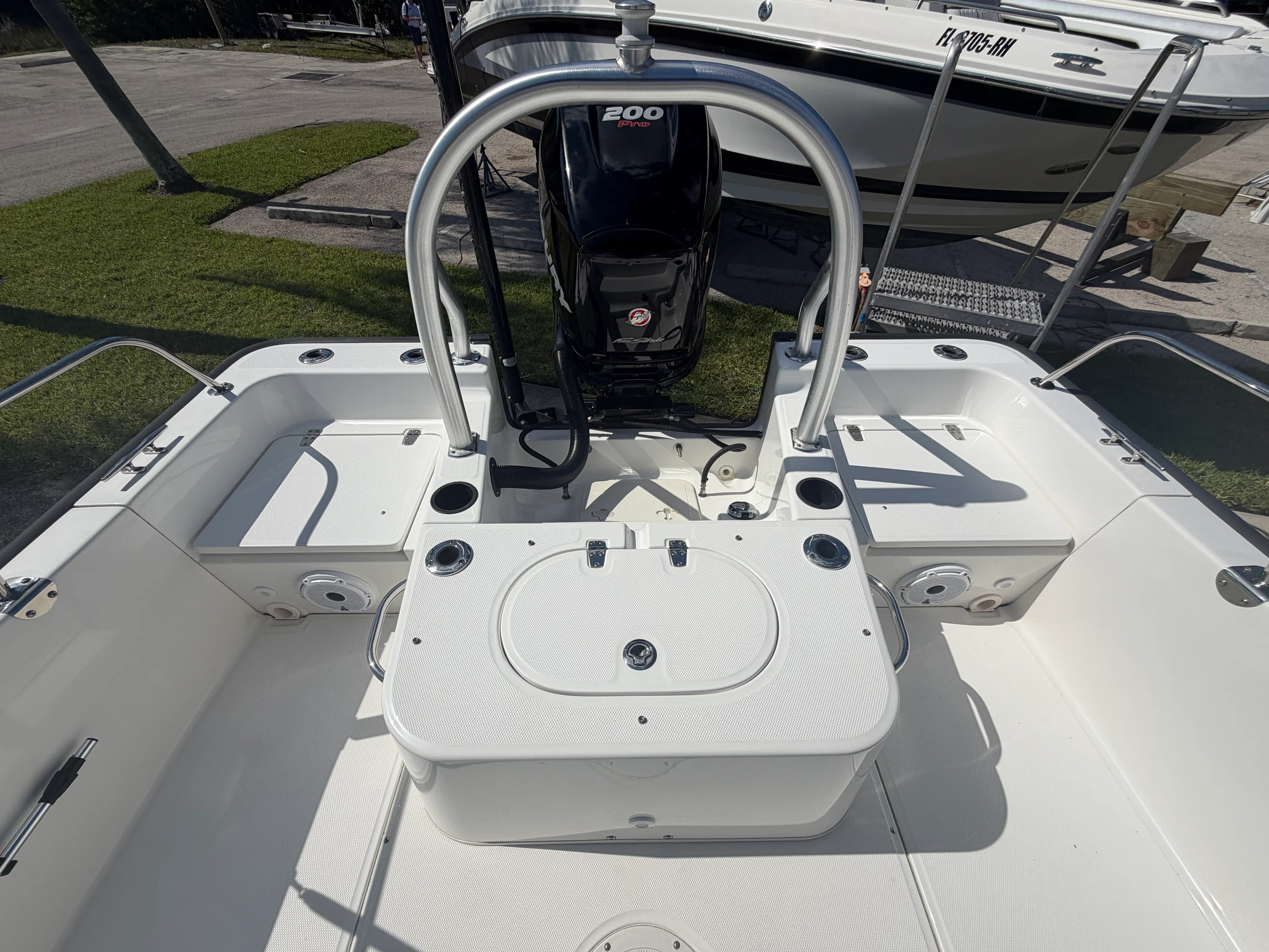 2016 Boston Whaler 210 Montauk Image Thumbnail #8
