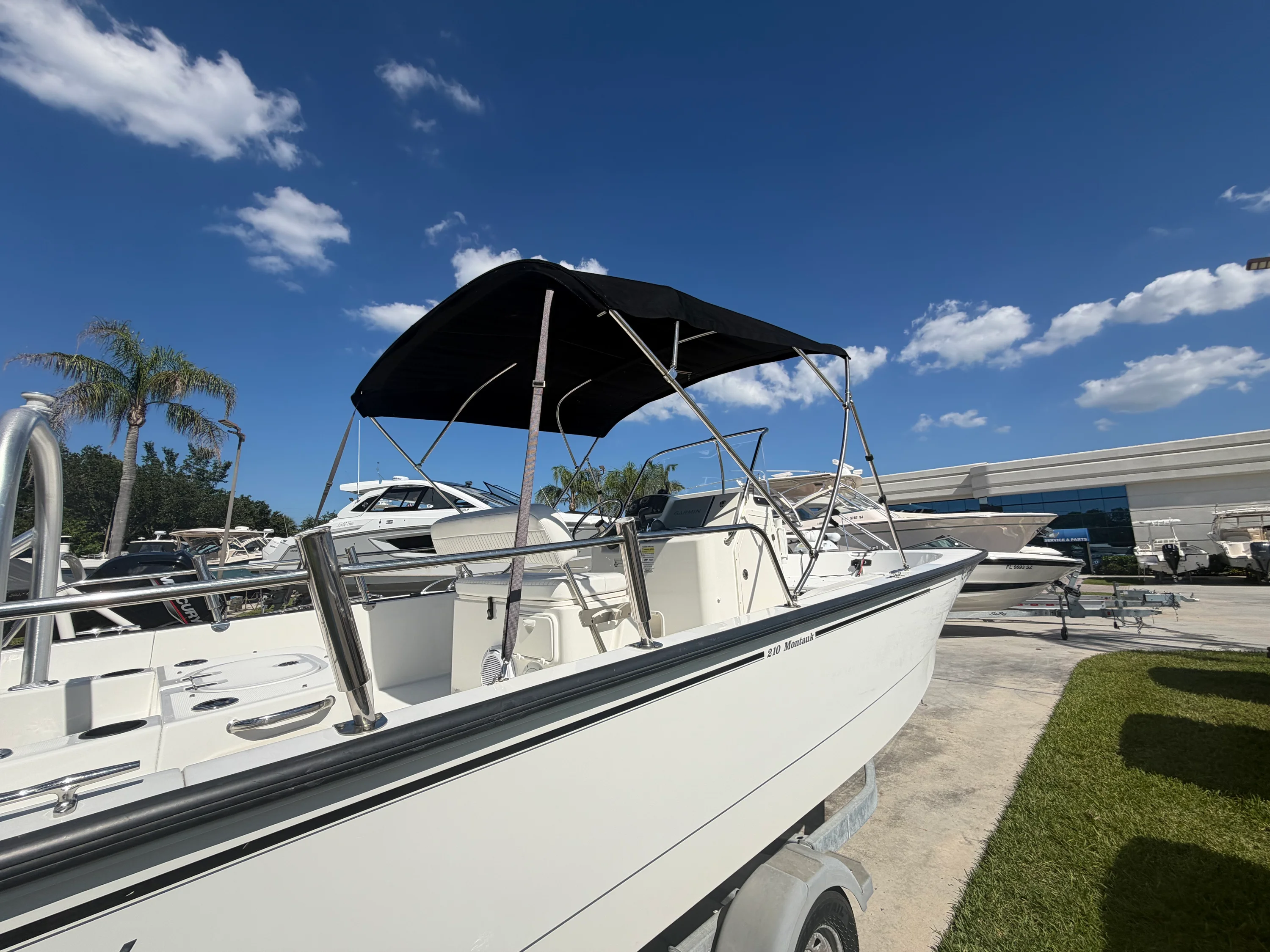 2016 Boston Whaler 210 Montauk Image Thumbnail #2