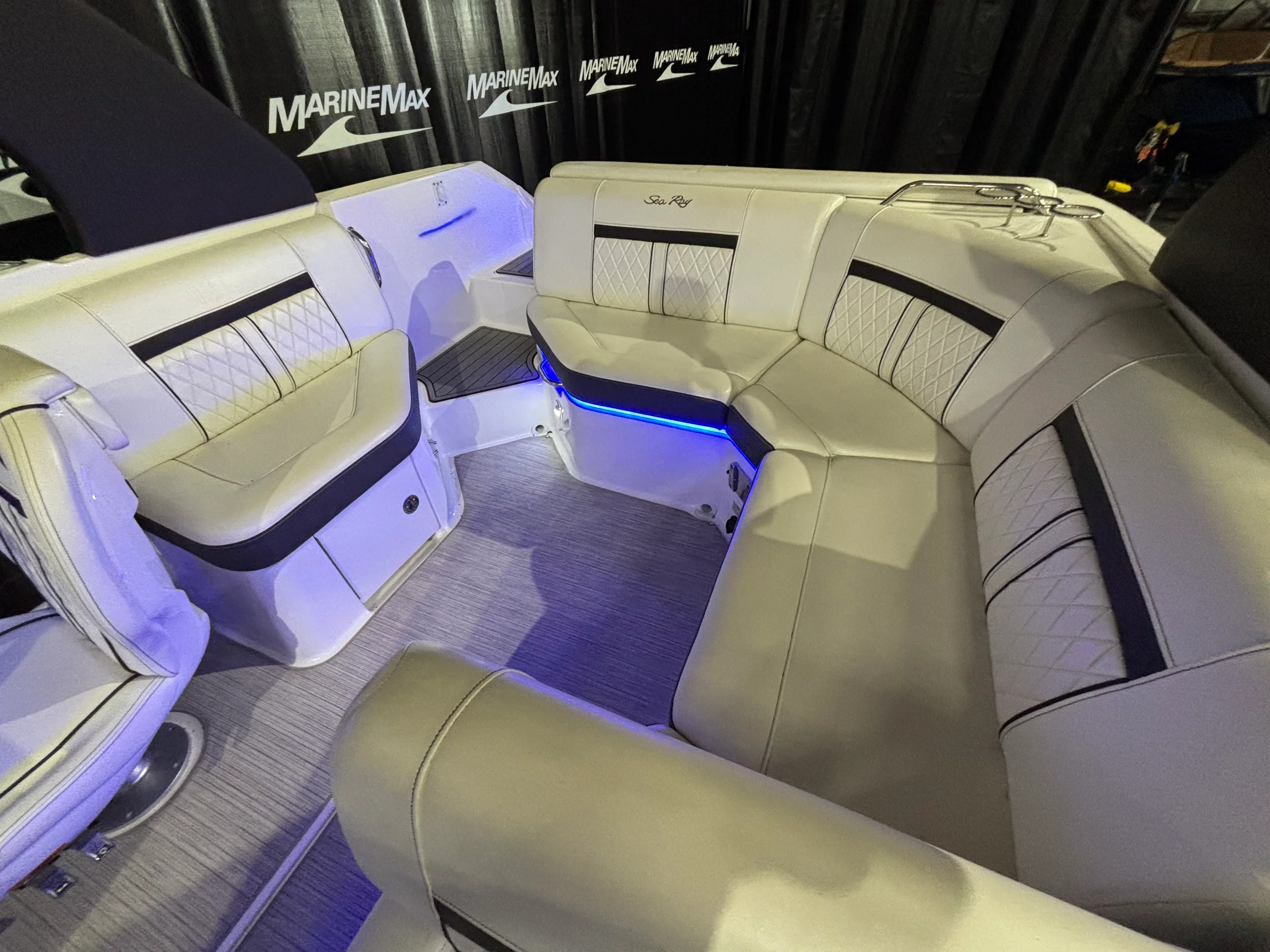 2018 Sea Ray 230 SLX Image Thumbnail #15
