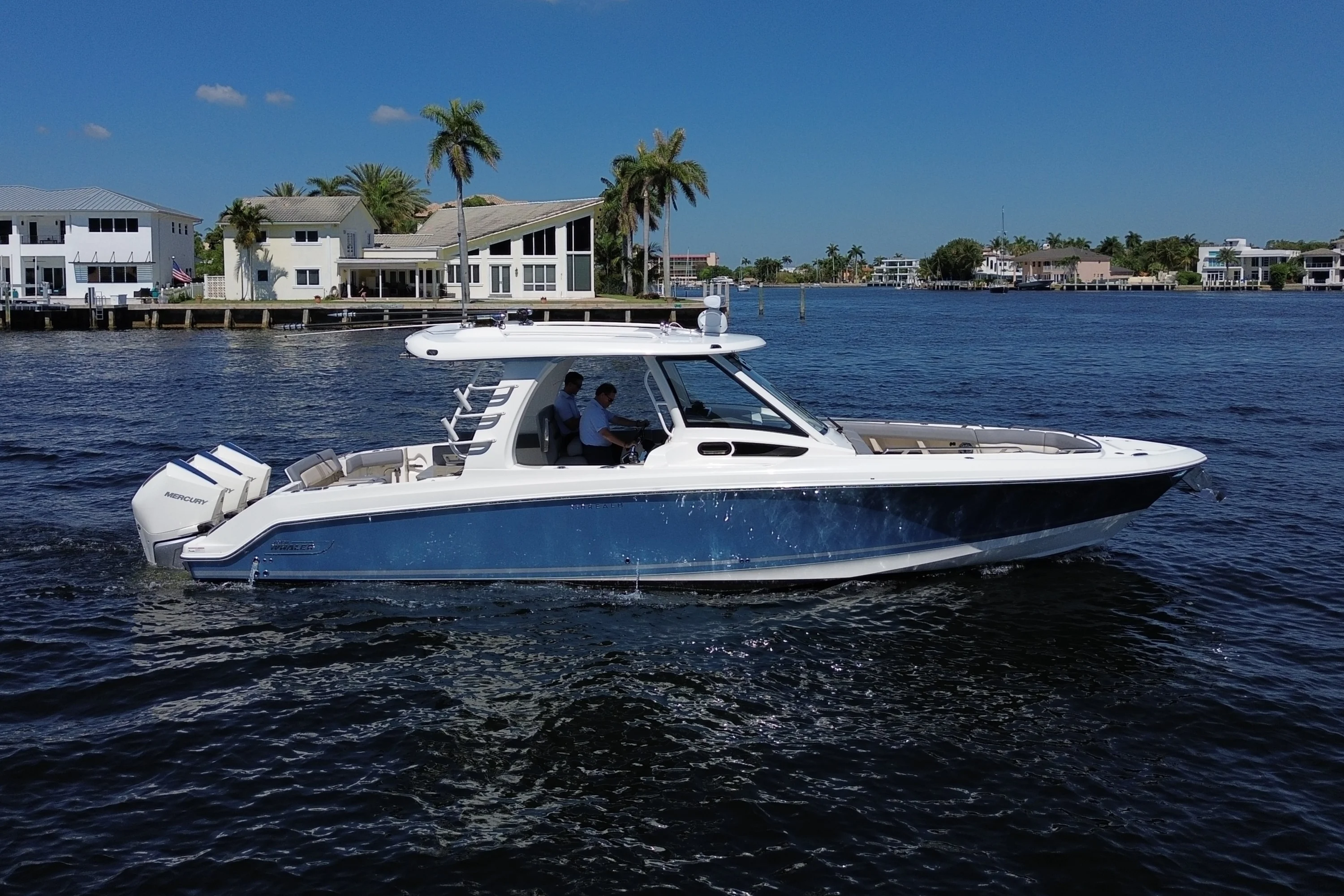 2024 Boston Whaler 350 REALM Image Thumbnail #12