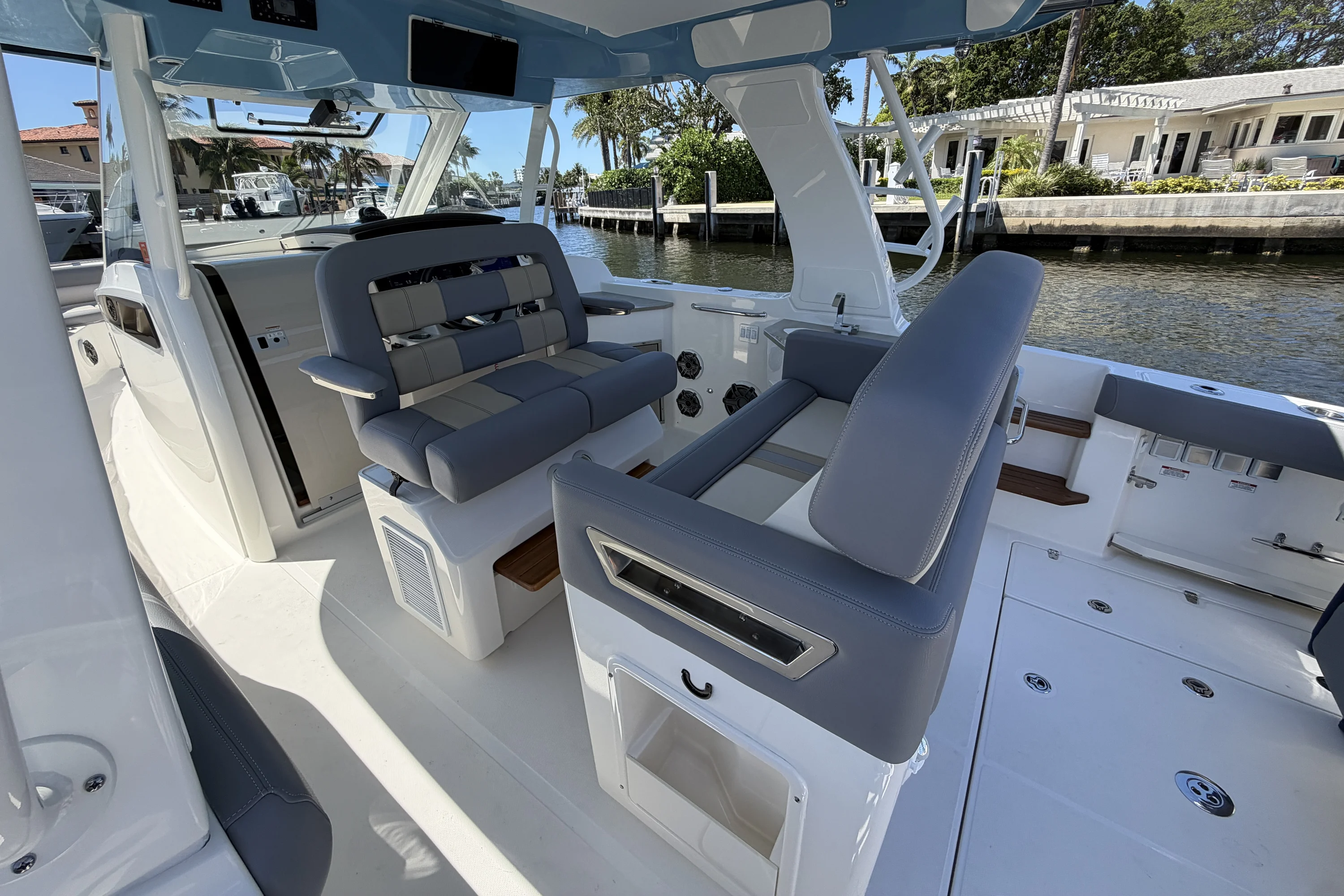 2024 Boston Whaler 350 REALM Image Thumbnail #47