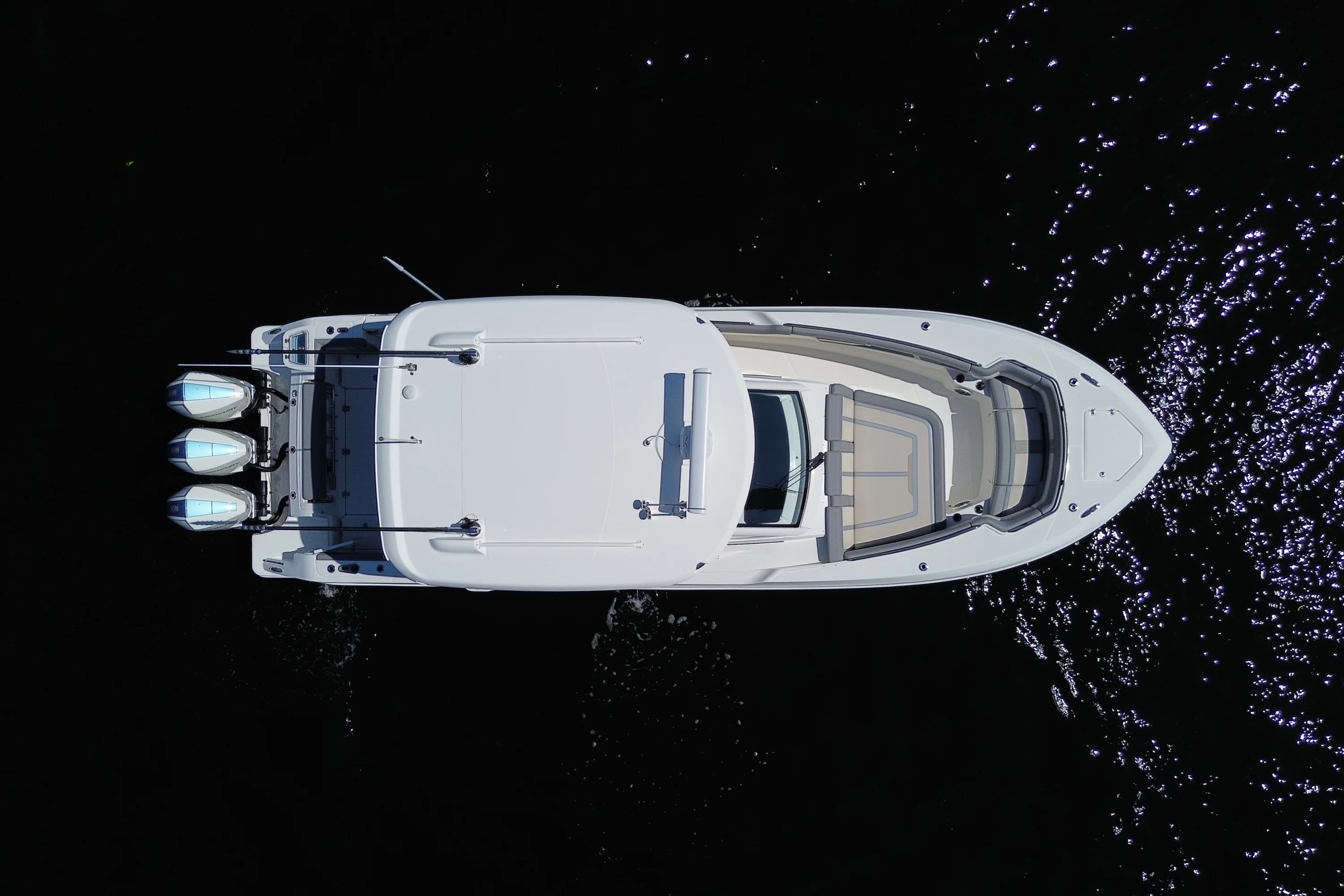 2024 Boston Whaler 350 REALM Image Thumbnail #15