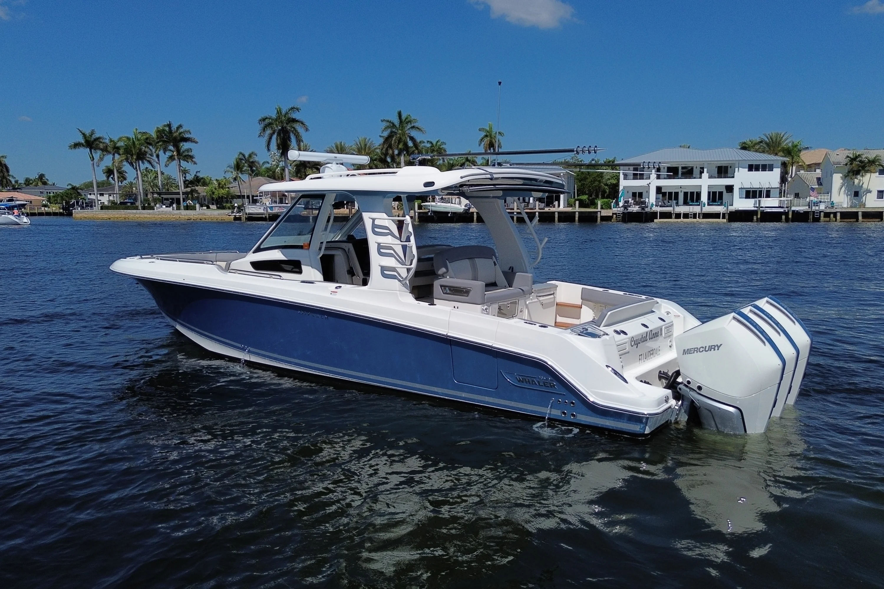 2024 Boston Whaler 350 REALM Image Thumbnail #4