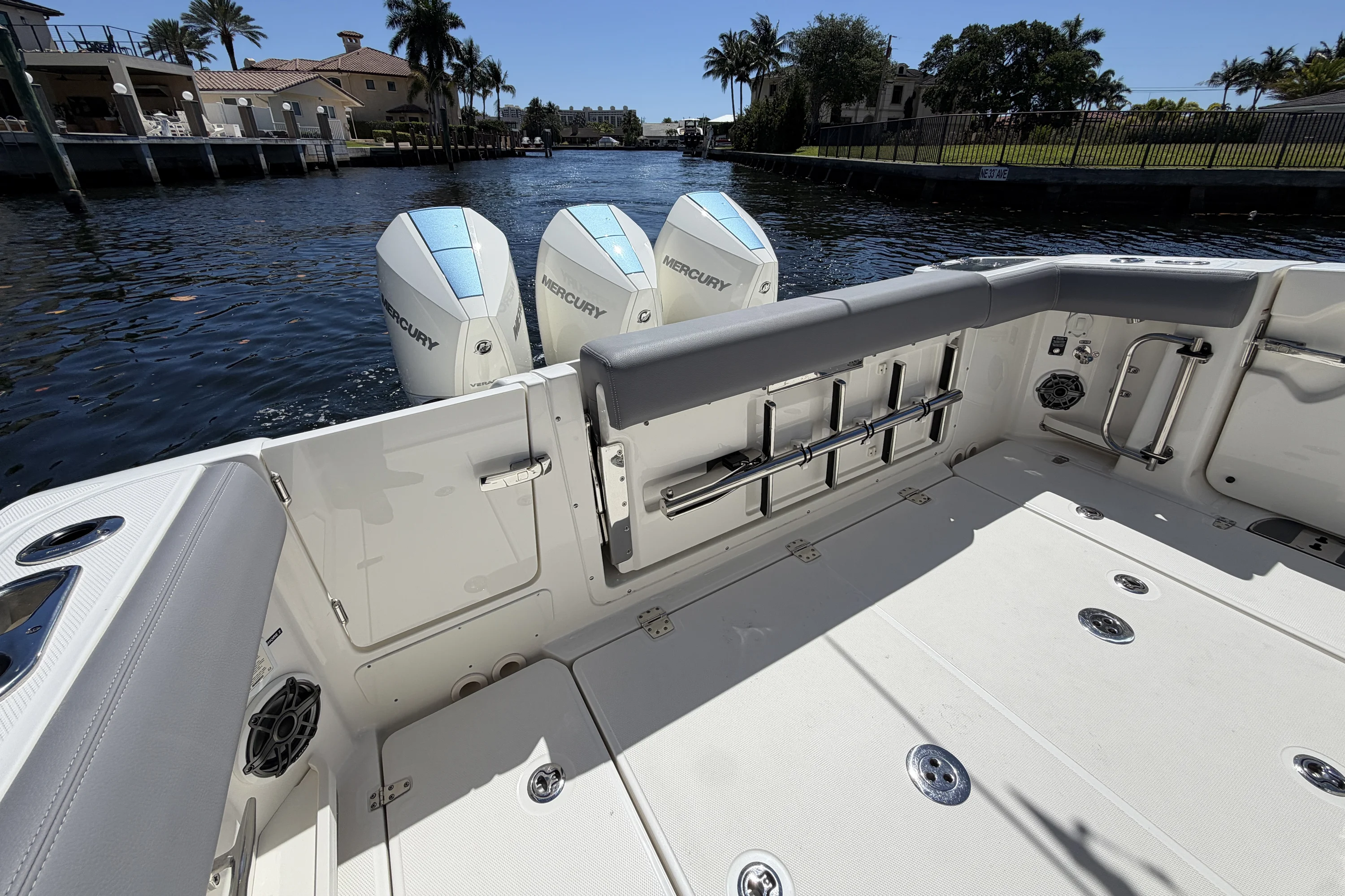 2024 Boston Whaler 350 REALM Image Thumbnail #26