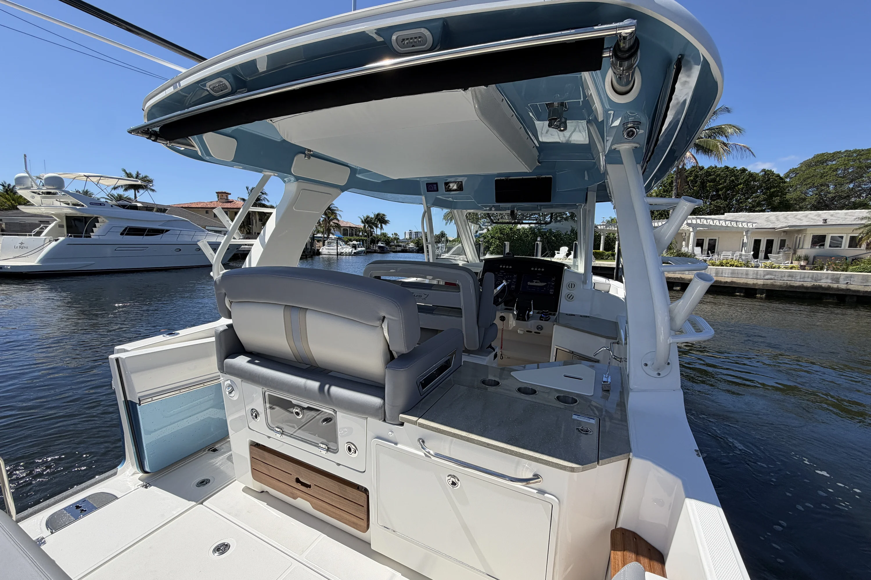 2024 Boston Whaler 350 REALM Image Thumbnail #36