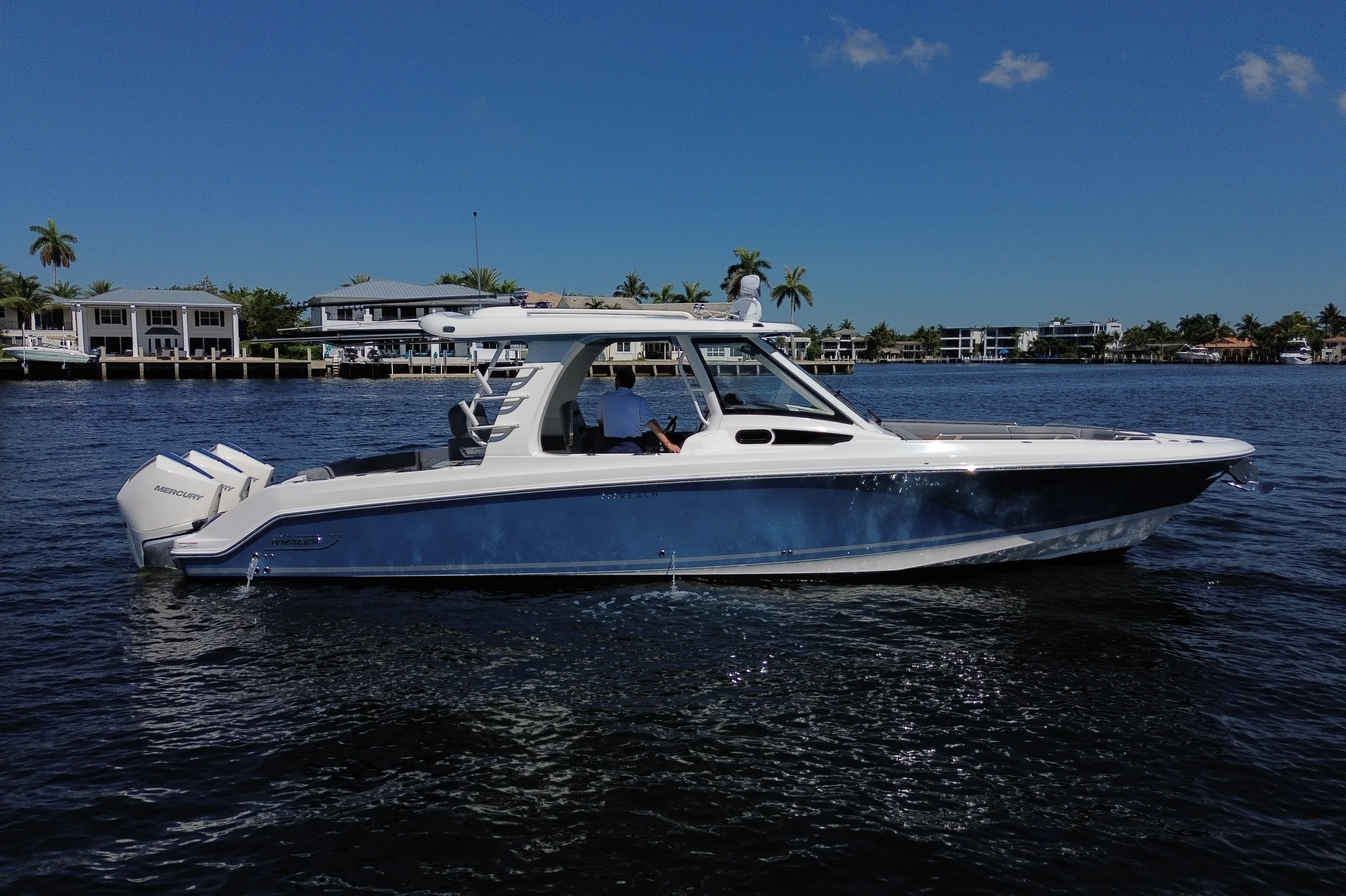 2024 Boston Whaler 350 REALM Image Thumbnail #11