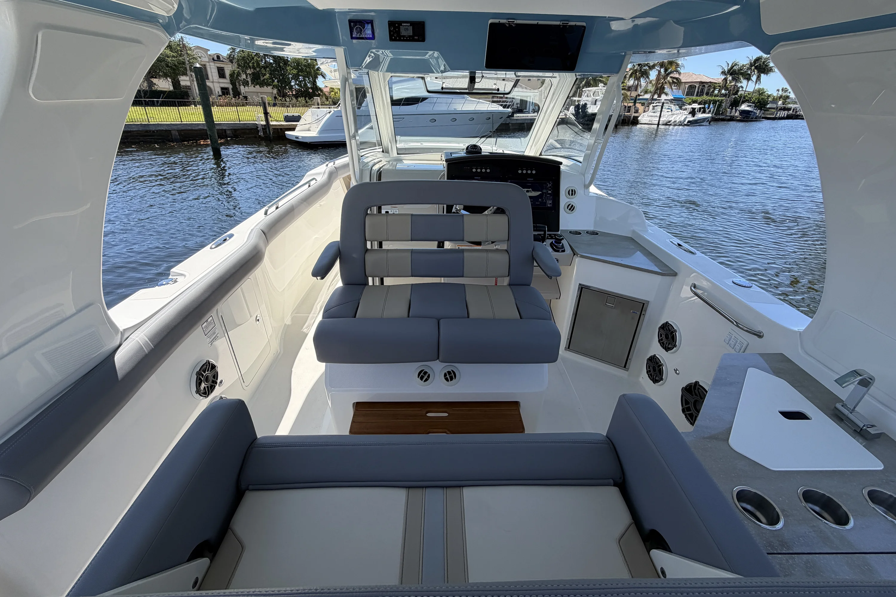 2024 Boston Whaler 350 REALM Image Thumbnail #45