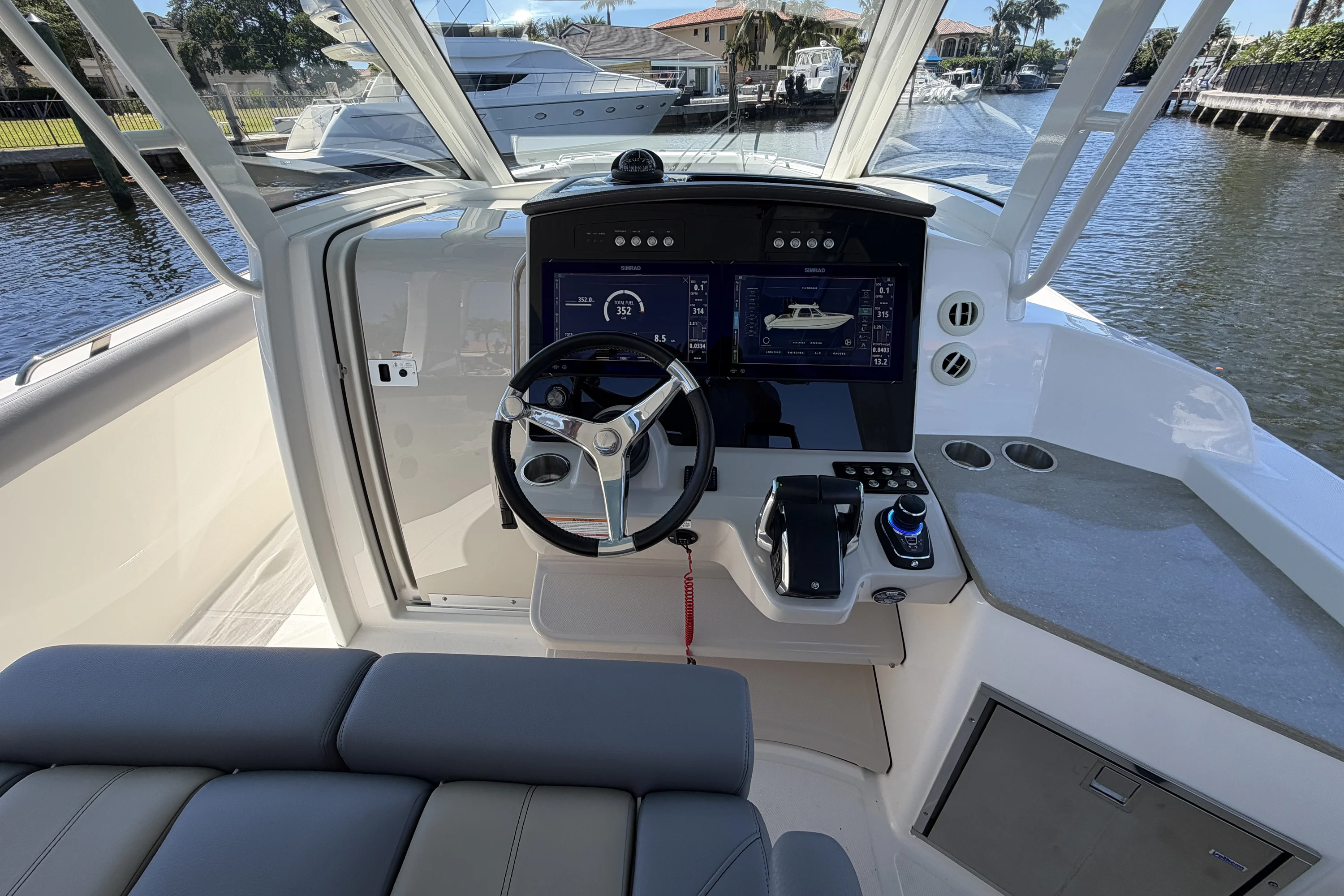 2024 Boston Whaler 350 REALM Image Thumbnail #55