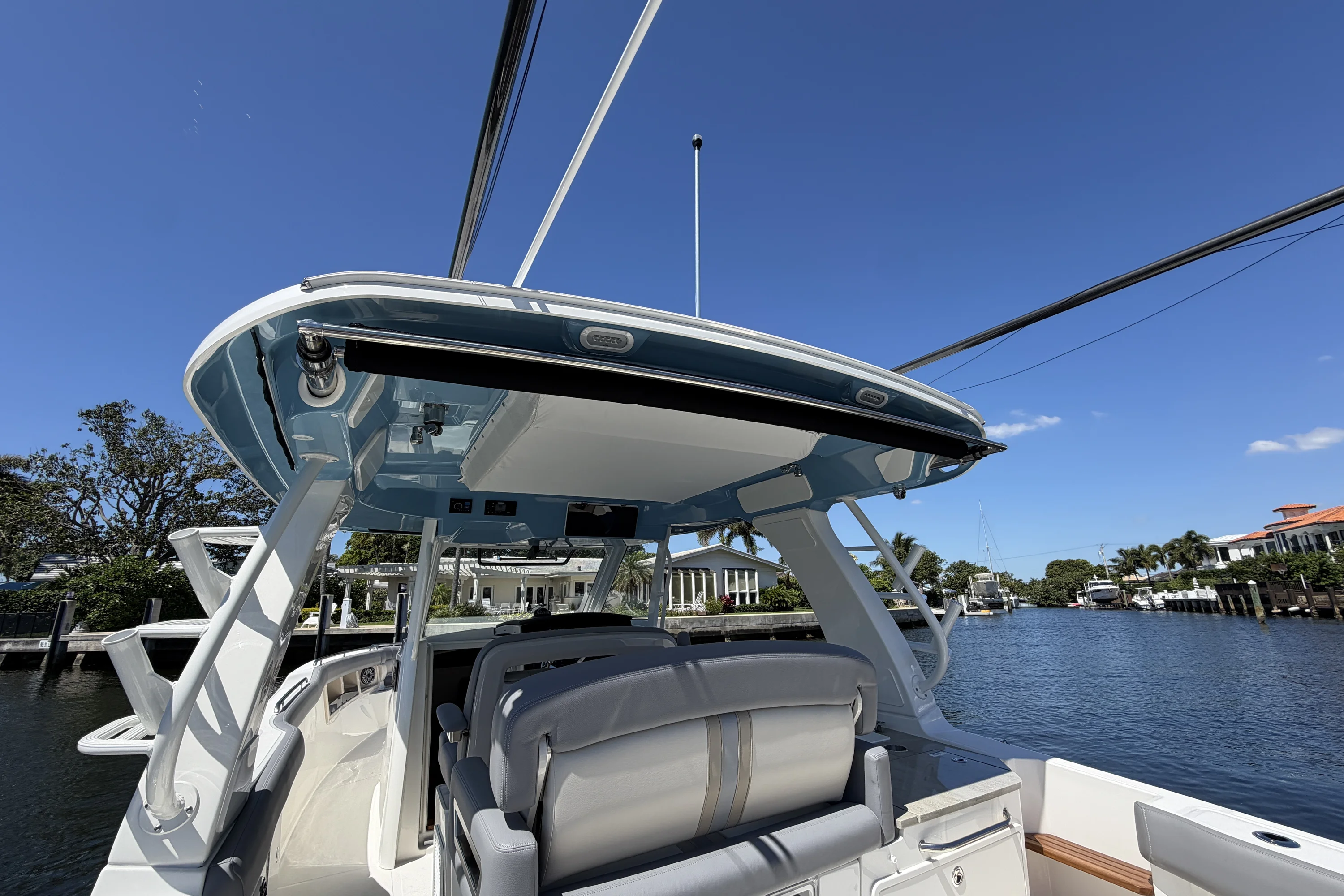 2024 Boston Whaler 350 REALM Image Thumbnail #35
