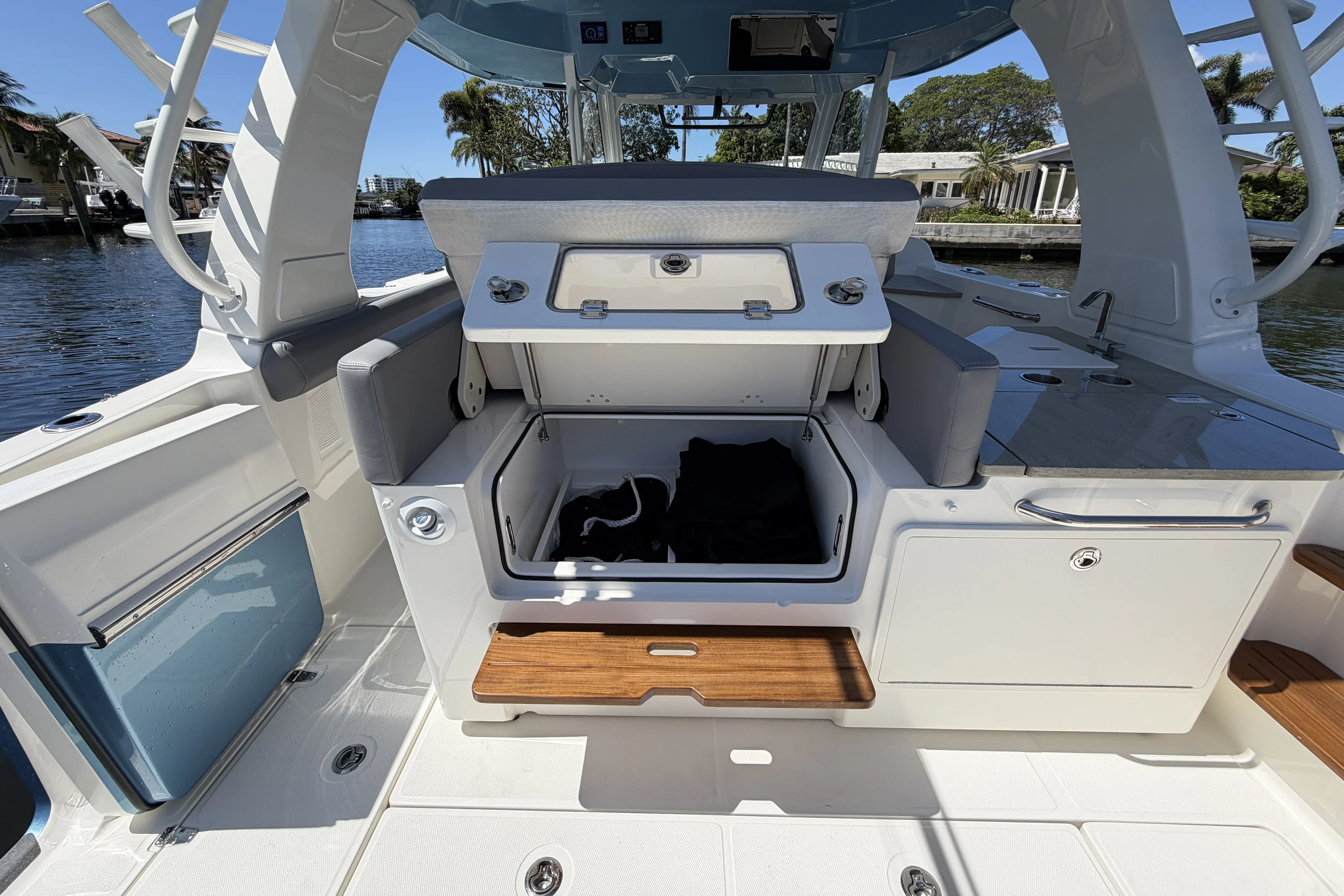 2024 Boston Whaler 350 REALM Image Thumbnail #41