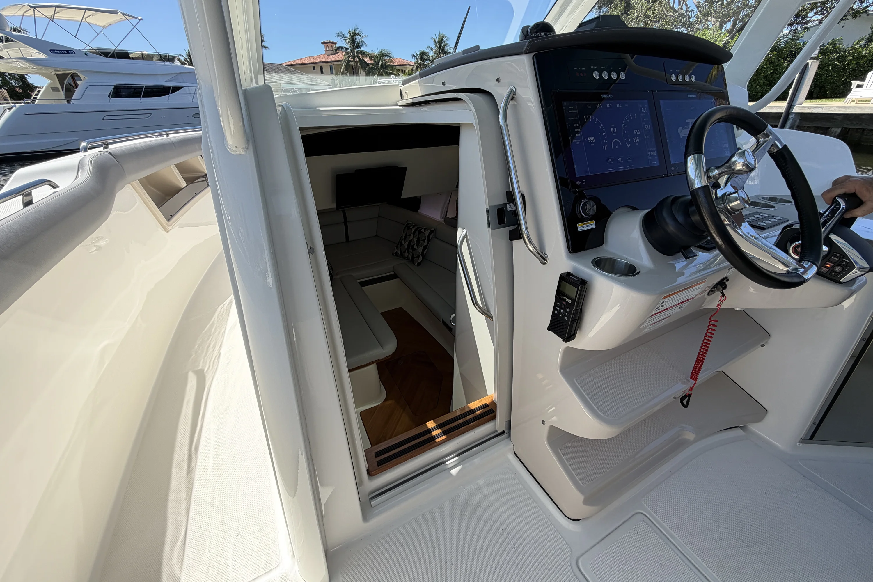 2024 Boston Whaler 350 REALM Image Thumbnail #74