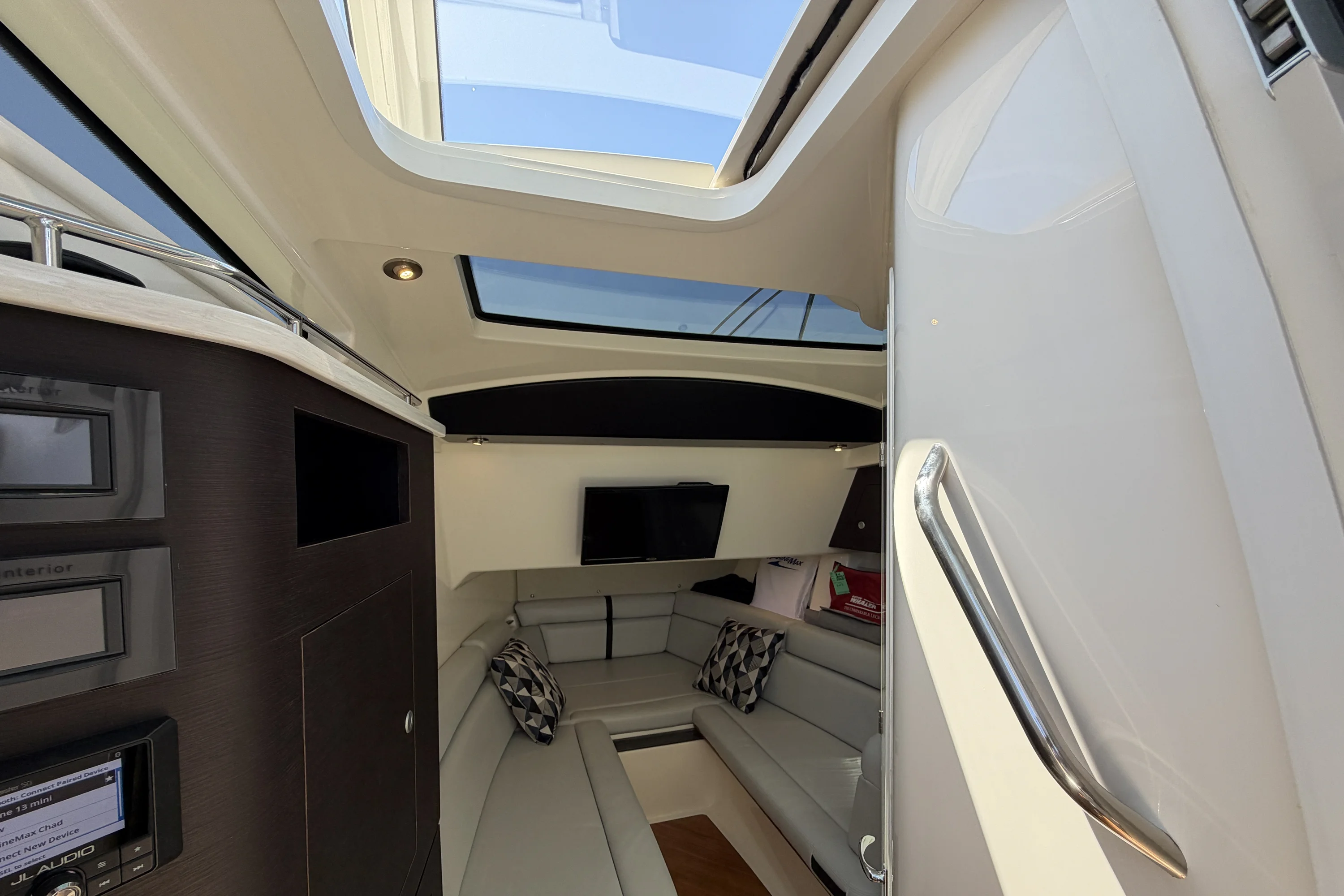 2024 Boston Whaler 350 REALM Image Thumbnail #77