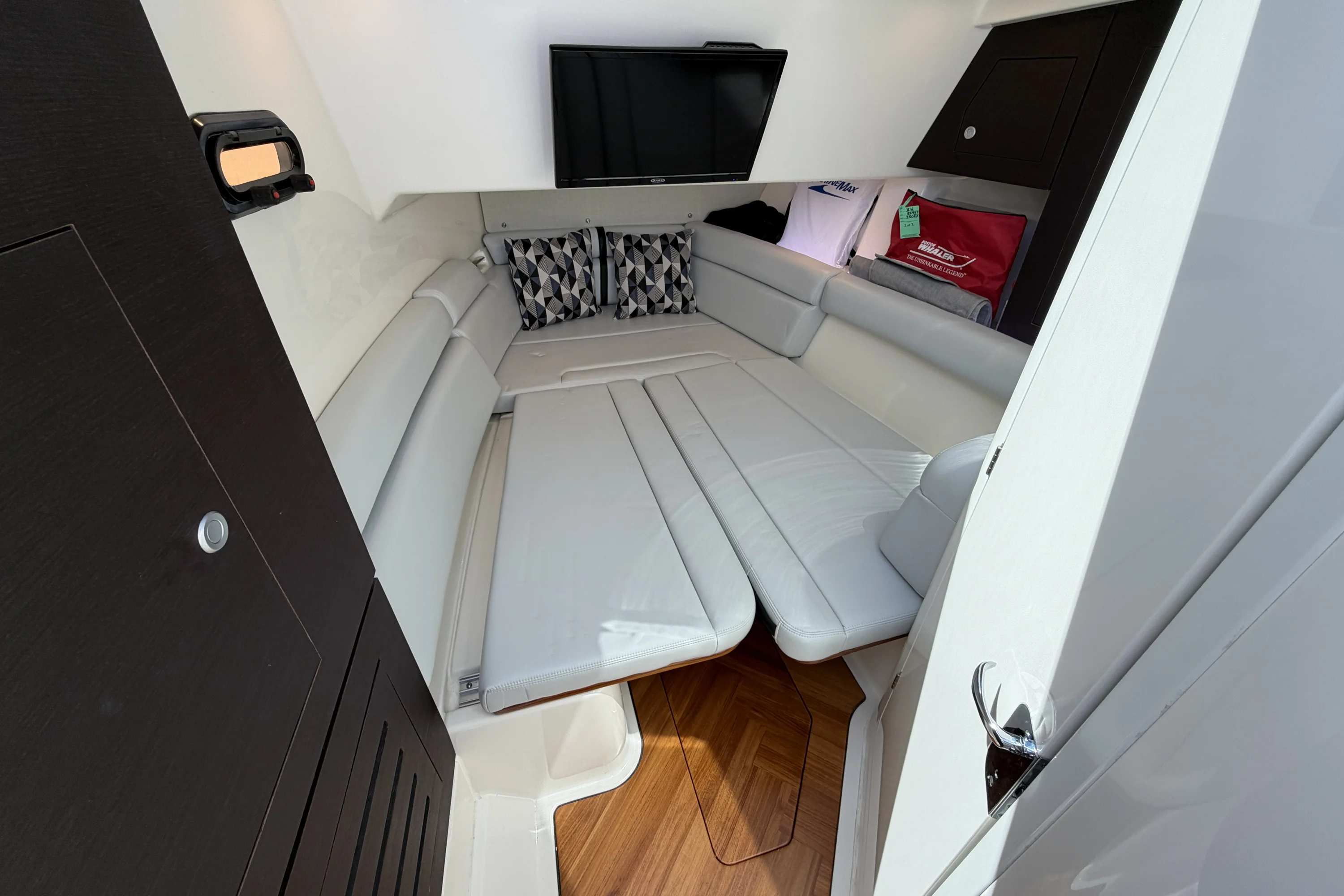 2024 Boston Whaler 350 REALM Image Thumbnail #79