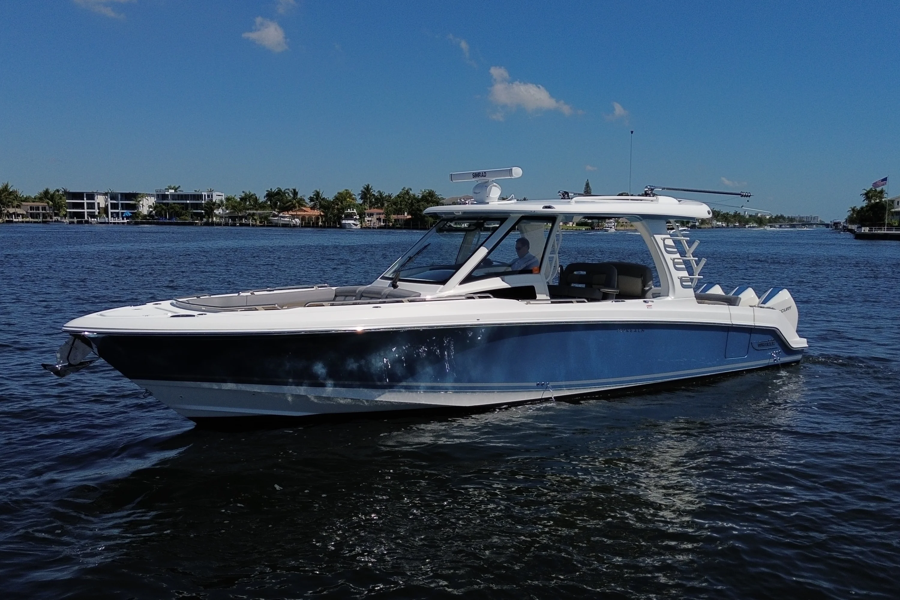 2024 Boston Whaler 350 REALM Image Thumbnail #0