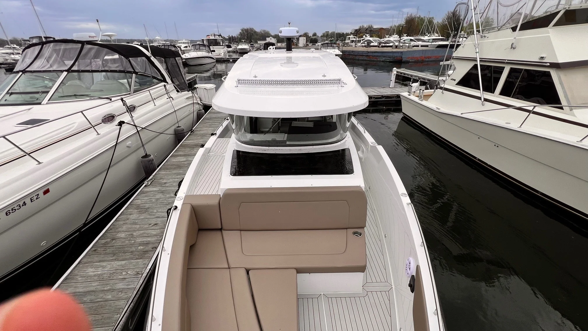 2026 Cruisers Yachts 38 VTR EC Image Thumbnail #31