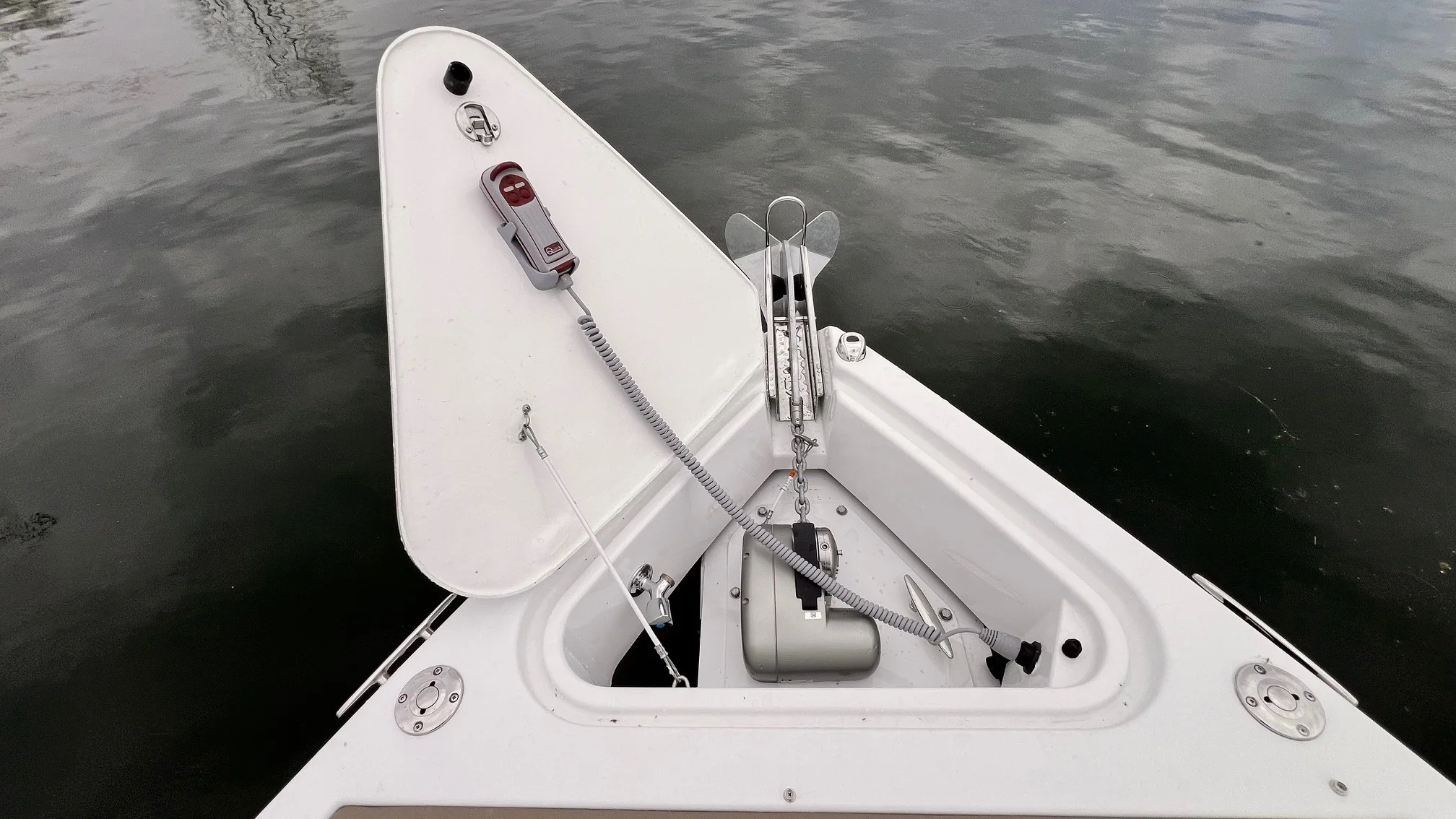 2026 Cruisers Yachts 38 VTR EC Image Thumbnail #28