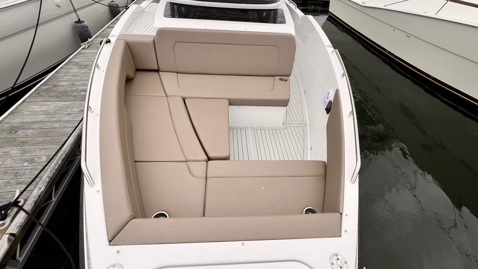 2026 Cruisers Yachts 38 VTR EC Image Thumbnail #29