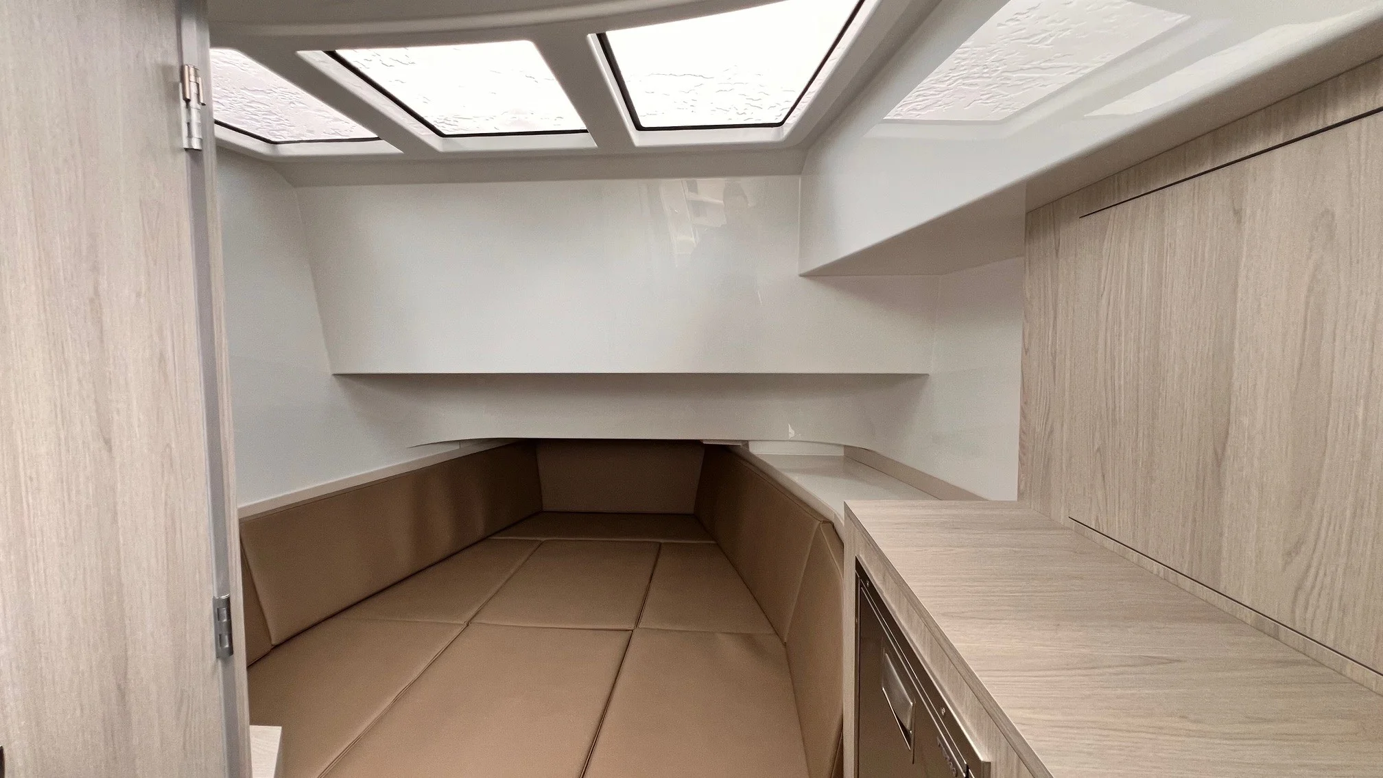 2026 Cruisers Yachts 38 VTR EC Image Thumbnail #23