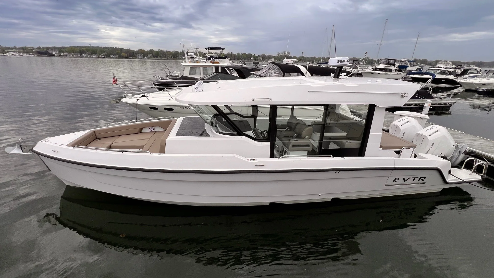 2026 Cruisers Yachts 38 VTR EC Image Thumbnail #3
