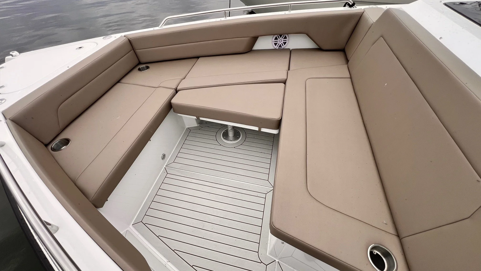 2026 Cruisers Yachts 38 VTR EC Image Thumbnail #27