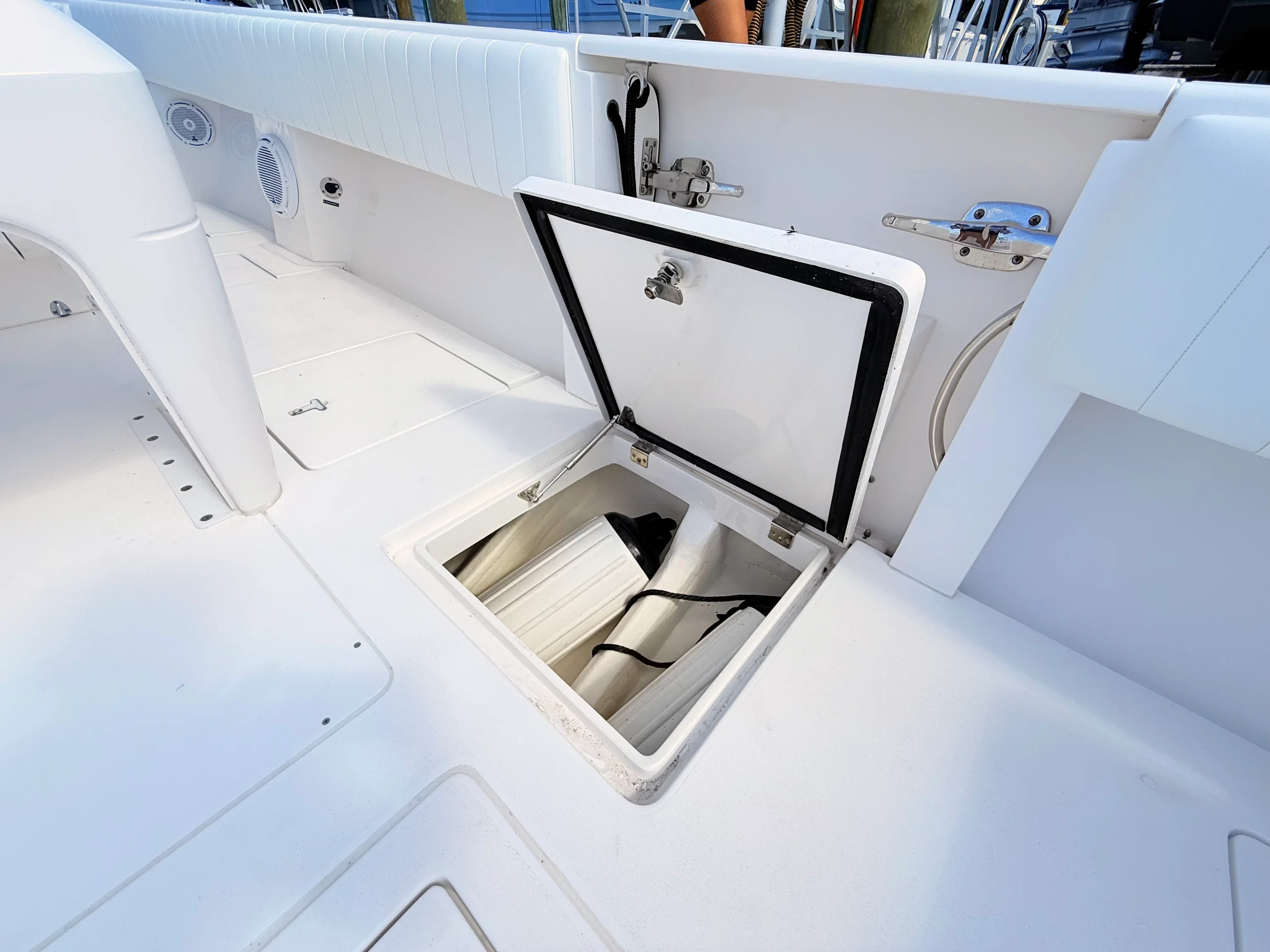 2020 Intrepid 327CC Image Thumbnail #35