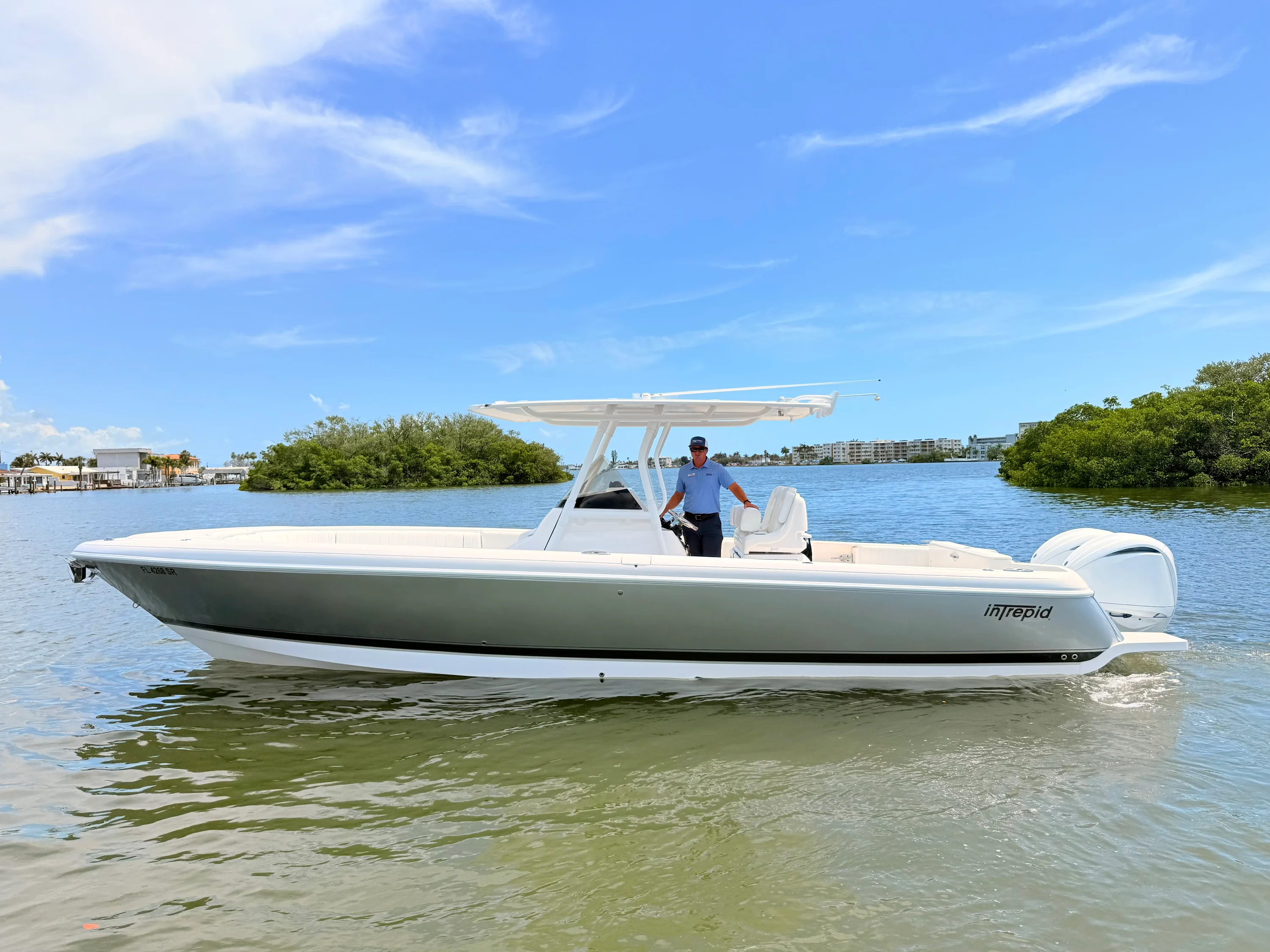 2020 Intrepid 327CC Image Thumbnail #14