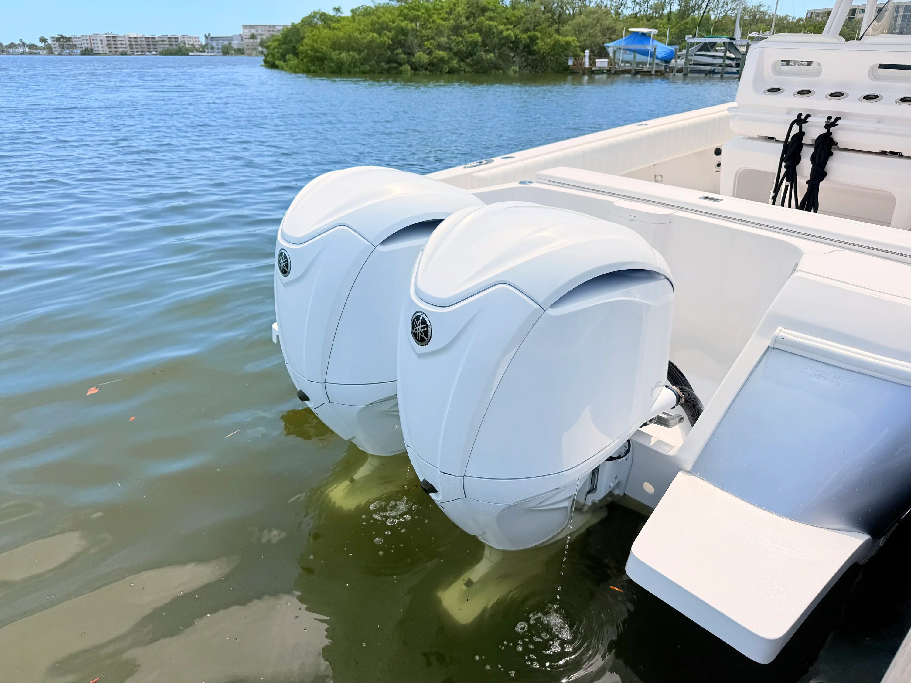2020 Intrepid 327CC Image Thumbnail #27