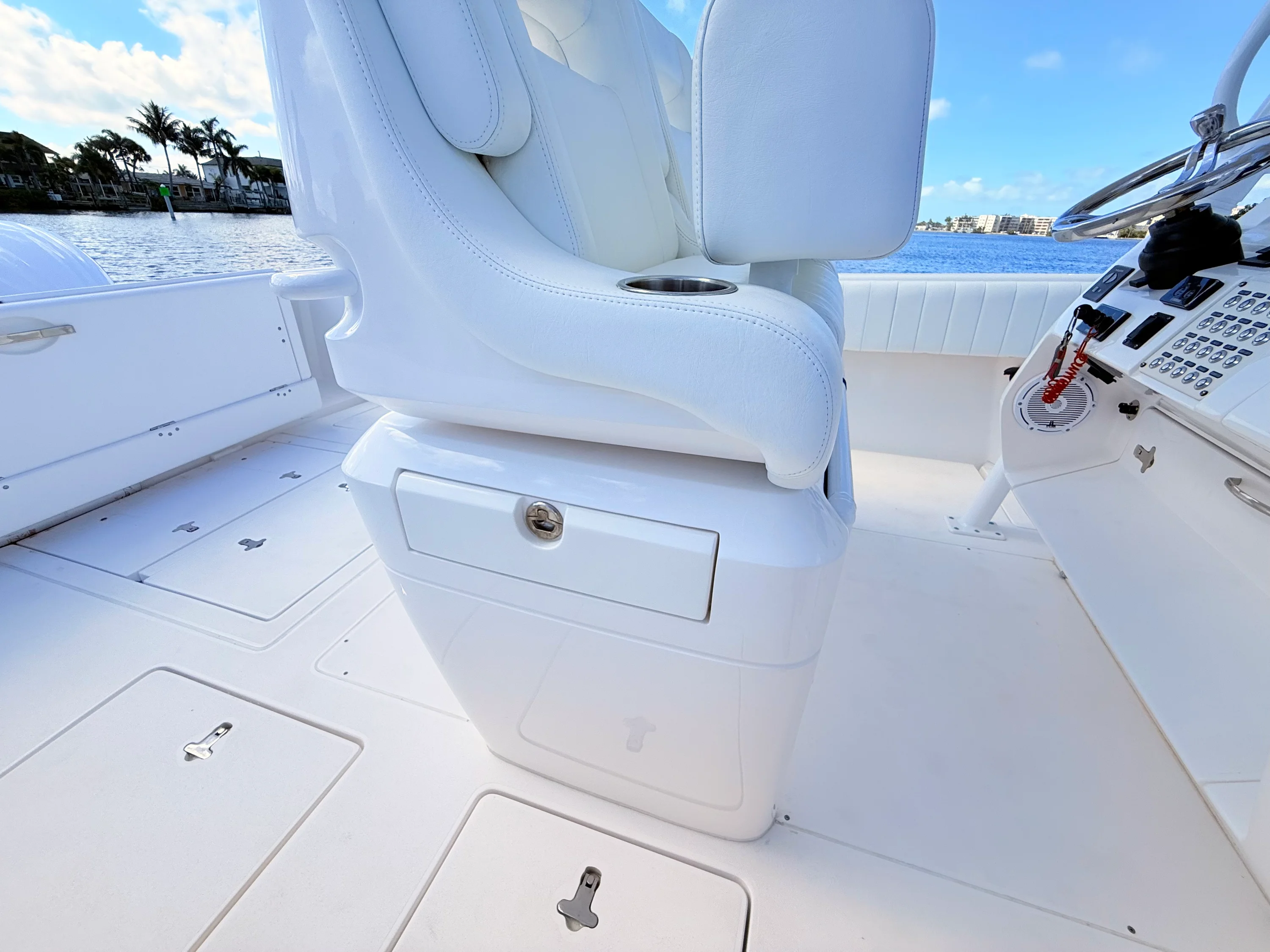 2020 Intrepid 327CC Image Thumbnail #47