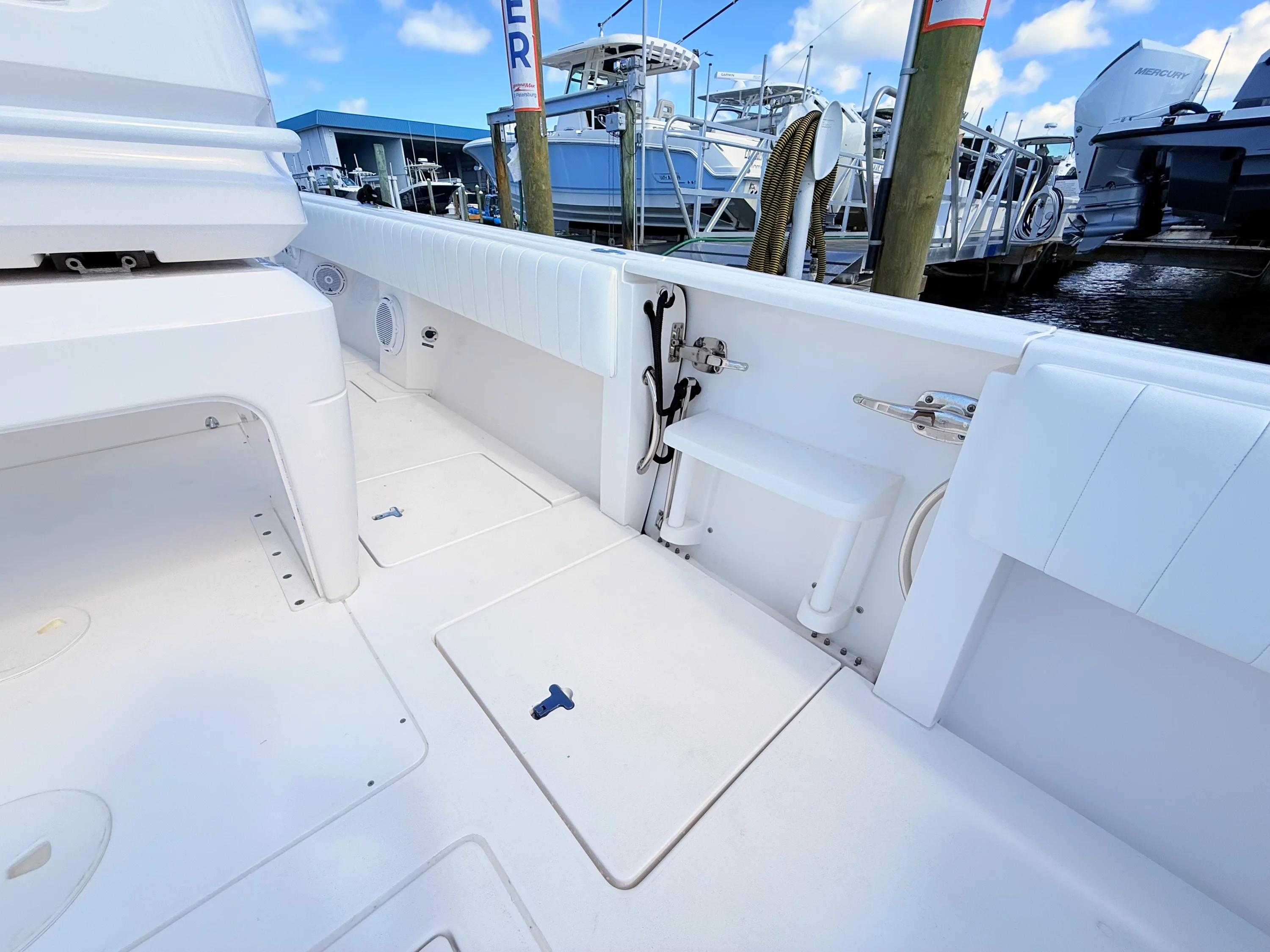 2020 Intrepid 327CC Image Thumbnail #34
