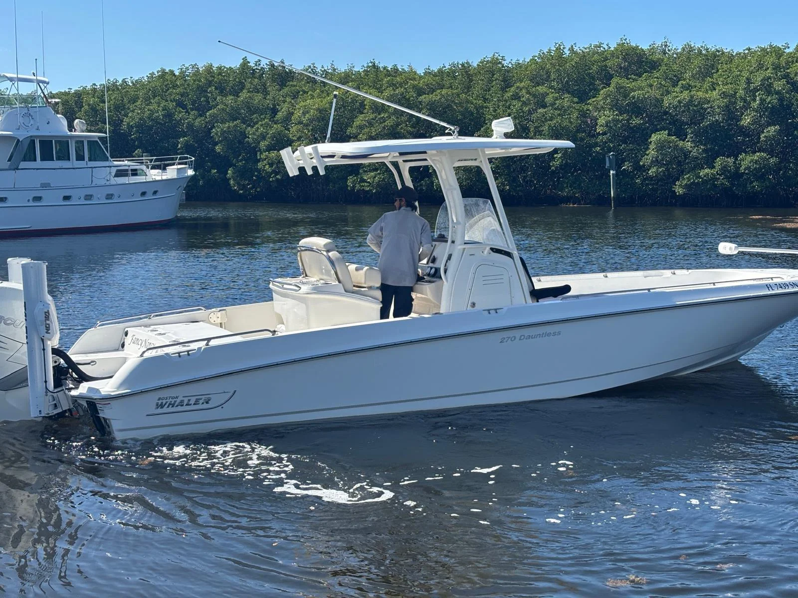 2020 Boston Whaler 270 DAUNTLESS Image Thumbnail #7