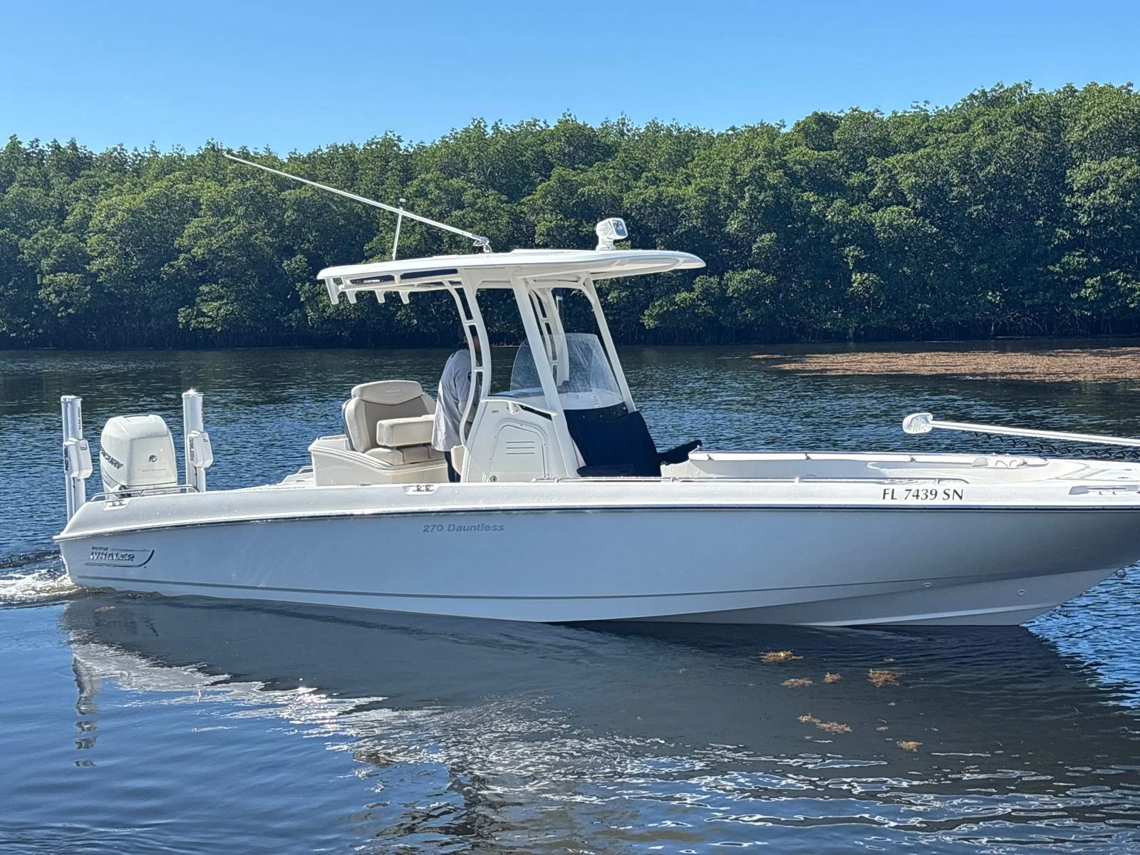 2020 Boston Whaler 270 DAUNTLESS Image Thumbnail #6