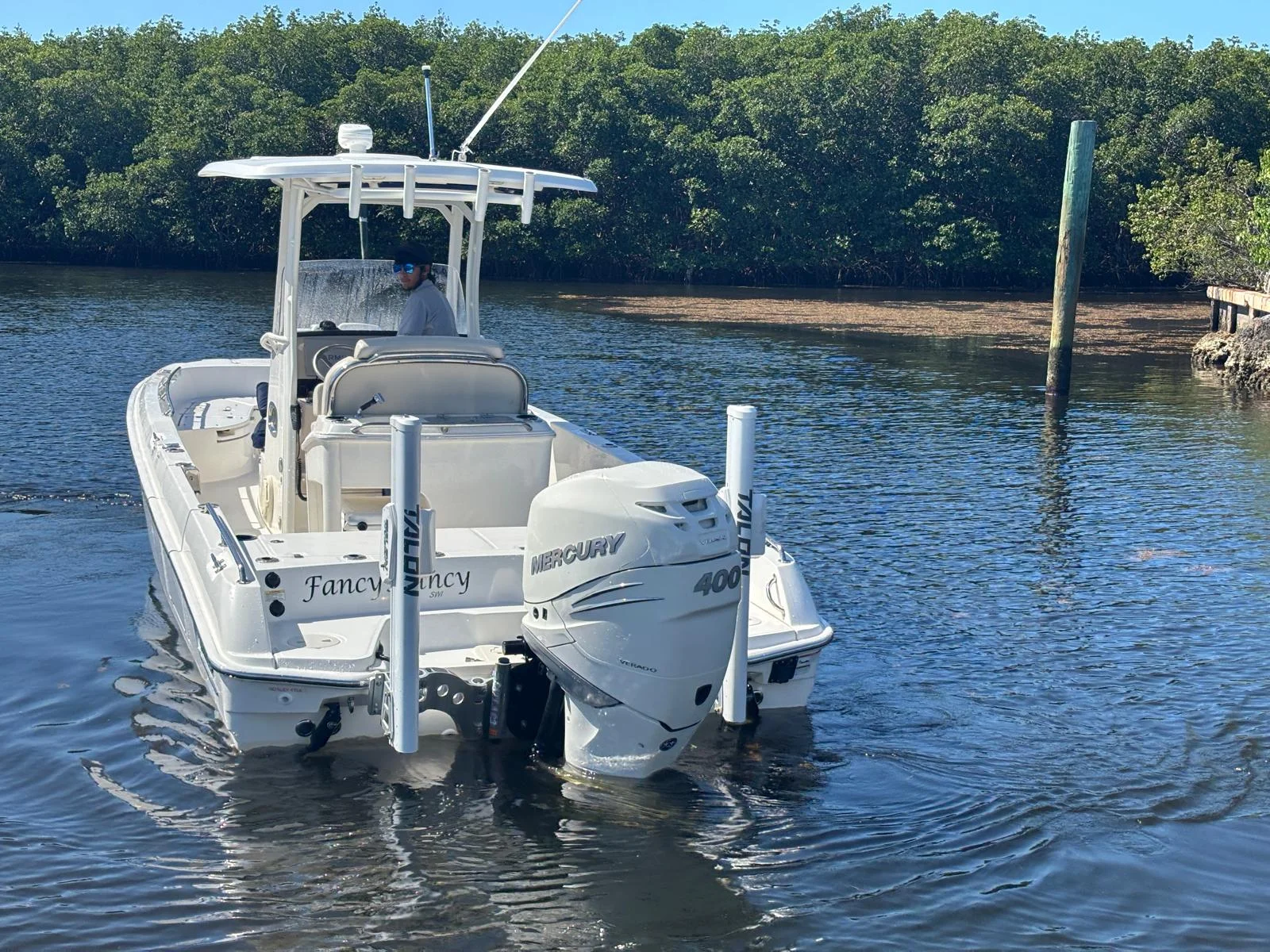 2020 Boston Whaler 270 DAUNTLESS Image Thumbnail #1